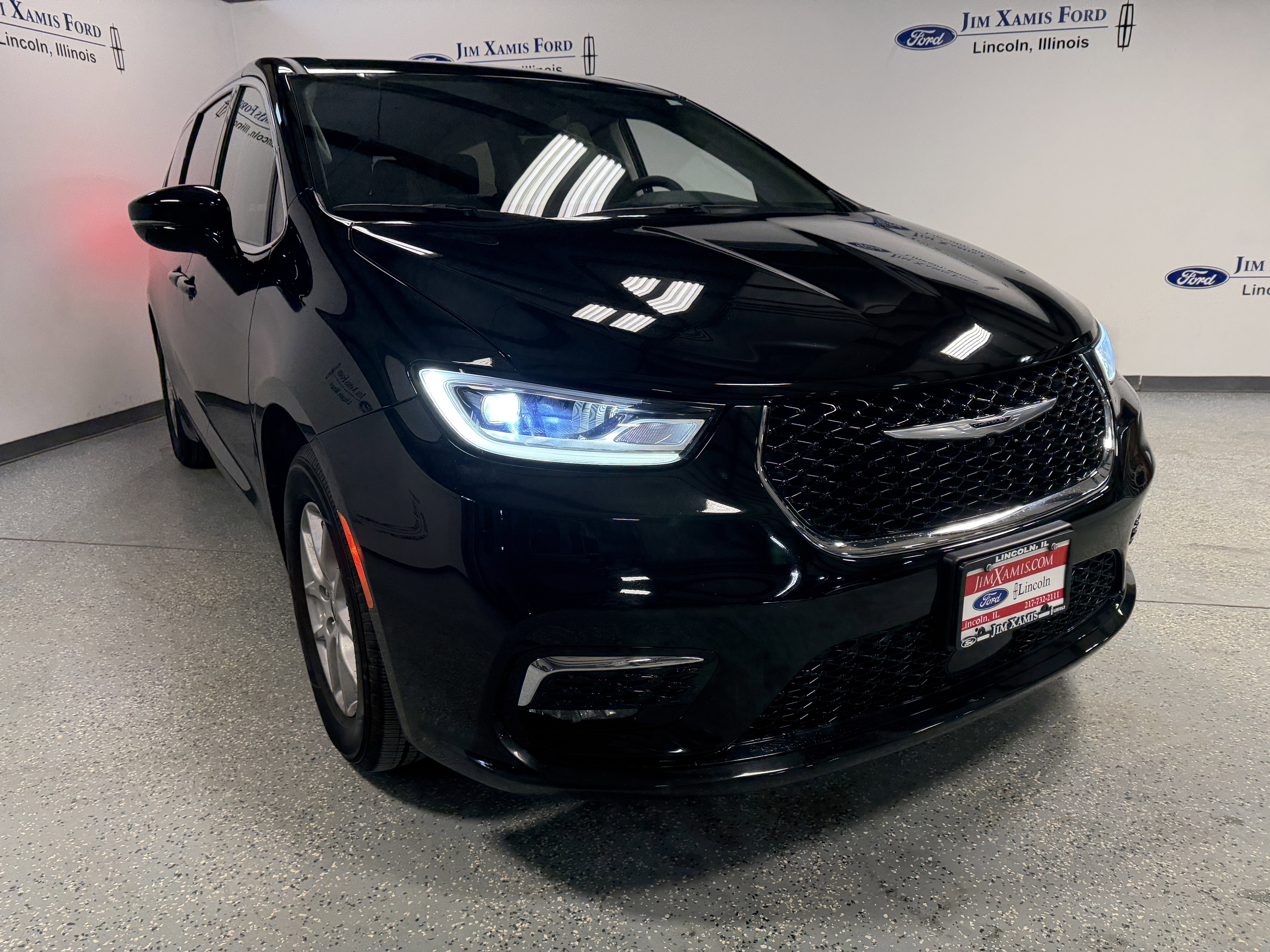 2024 Chrysler Pacifica Touring L