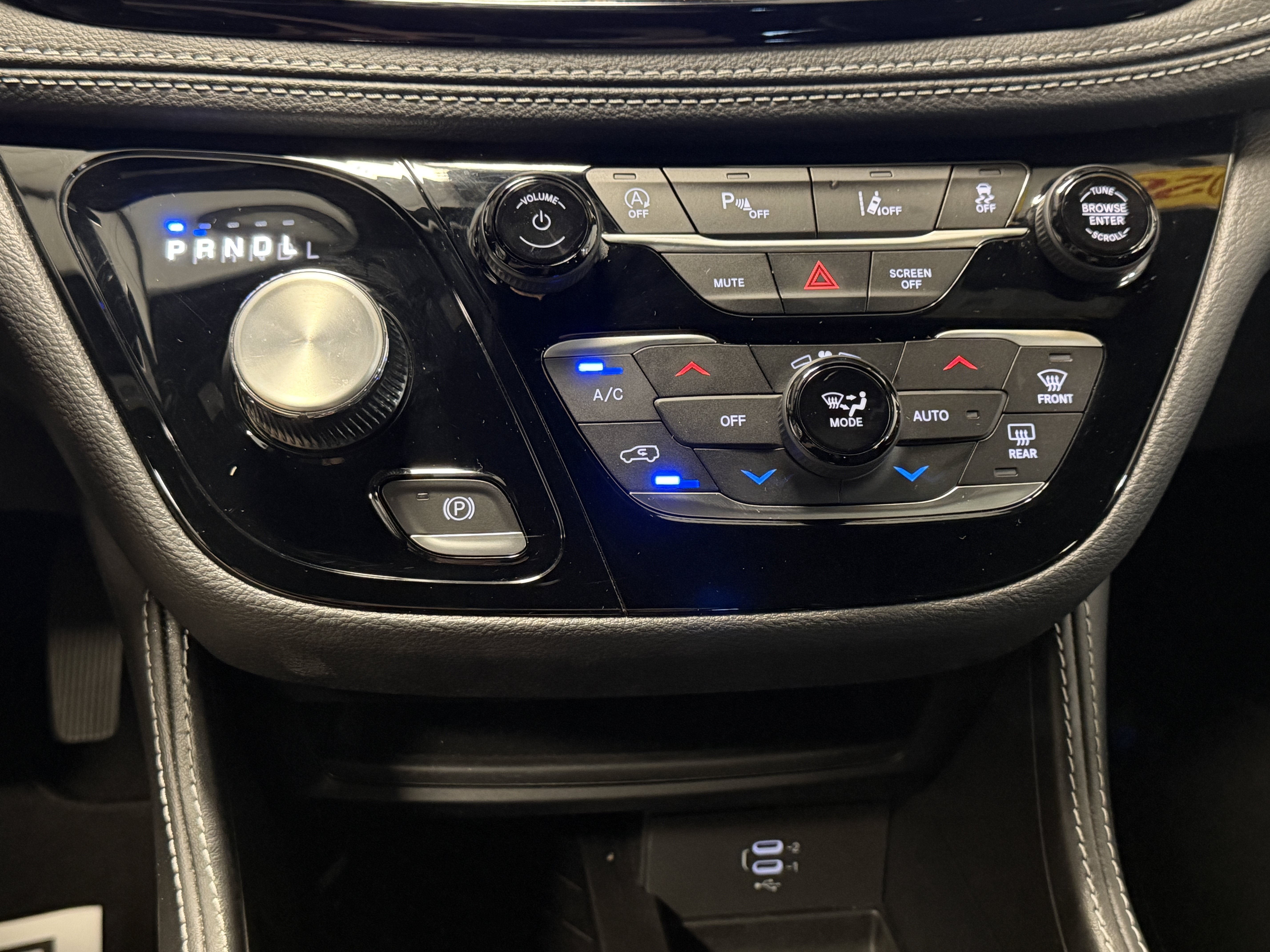 2026 Chrysler Pacifica Limited