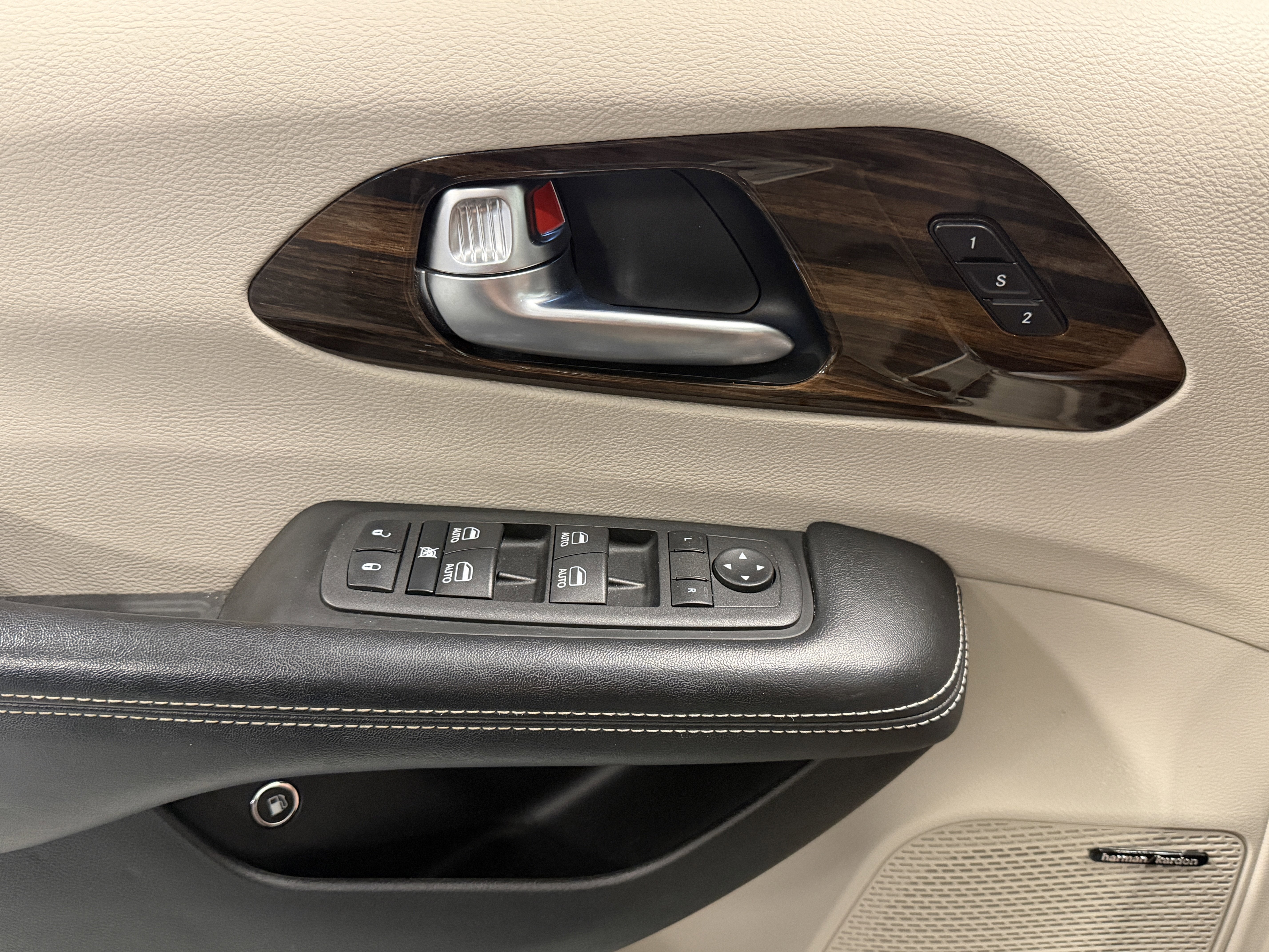 2022 Chrysler Pacifica Hybrid Limited