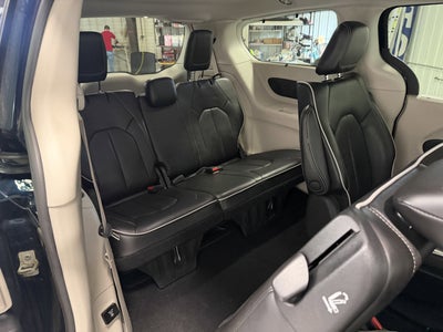 2022 Chrysler Pacifica Hybrid Limited