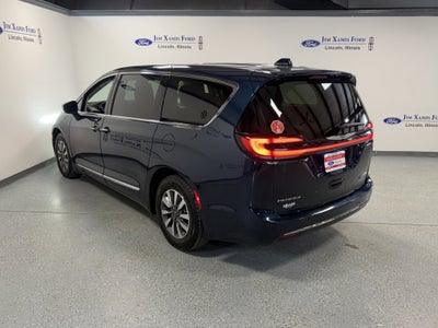2022 Chrysler Pacifica Hybrid Limited