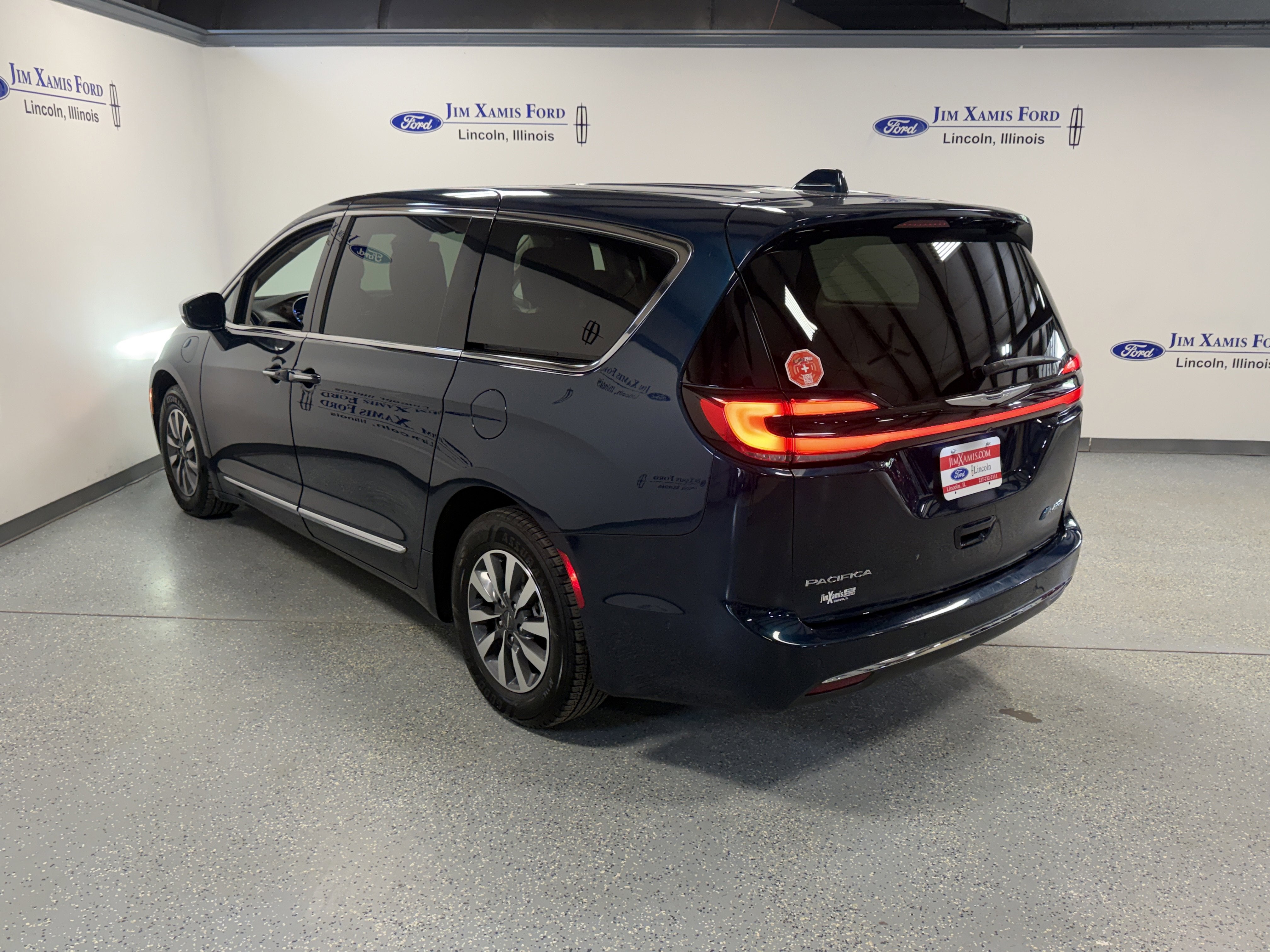 2022 Chrysler Pacifica Hybrid Limited