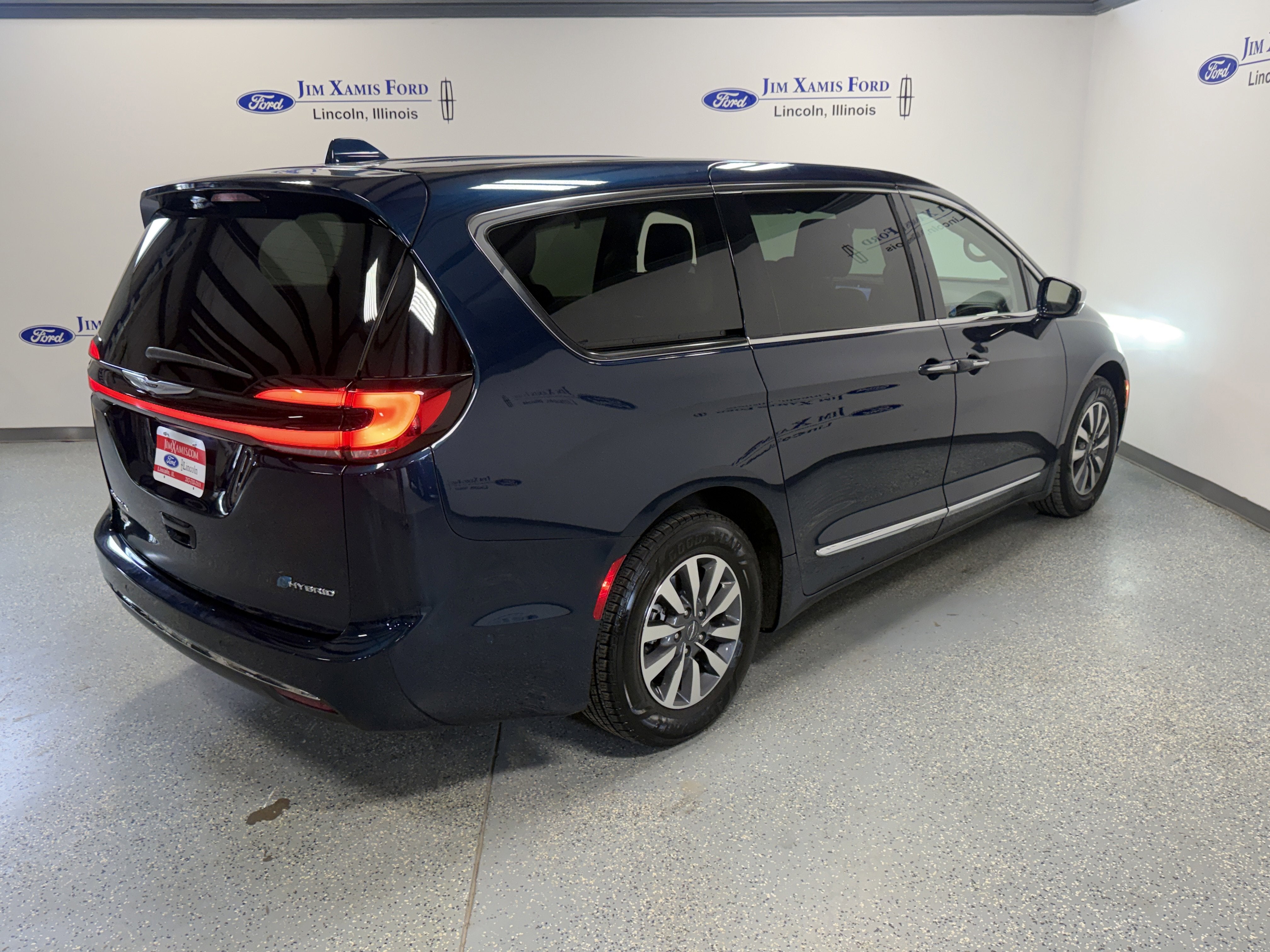 2022 Chrysler Pacifica Hybrid Limited