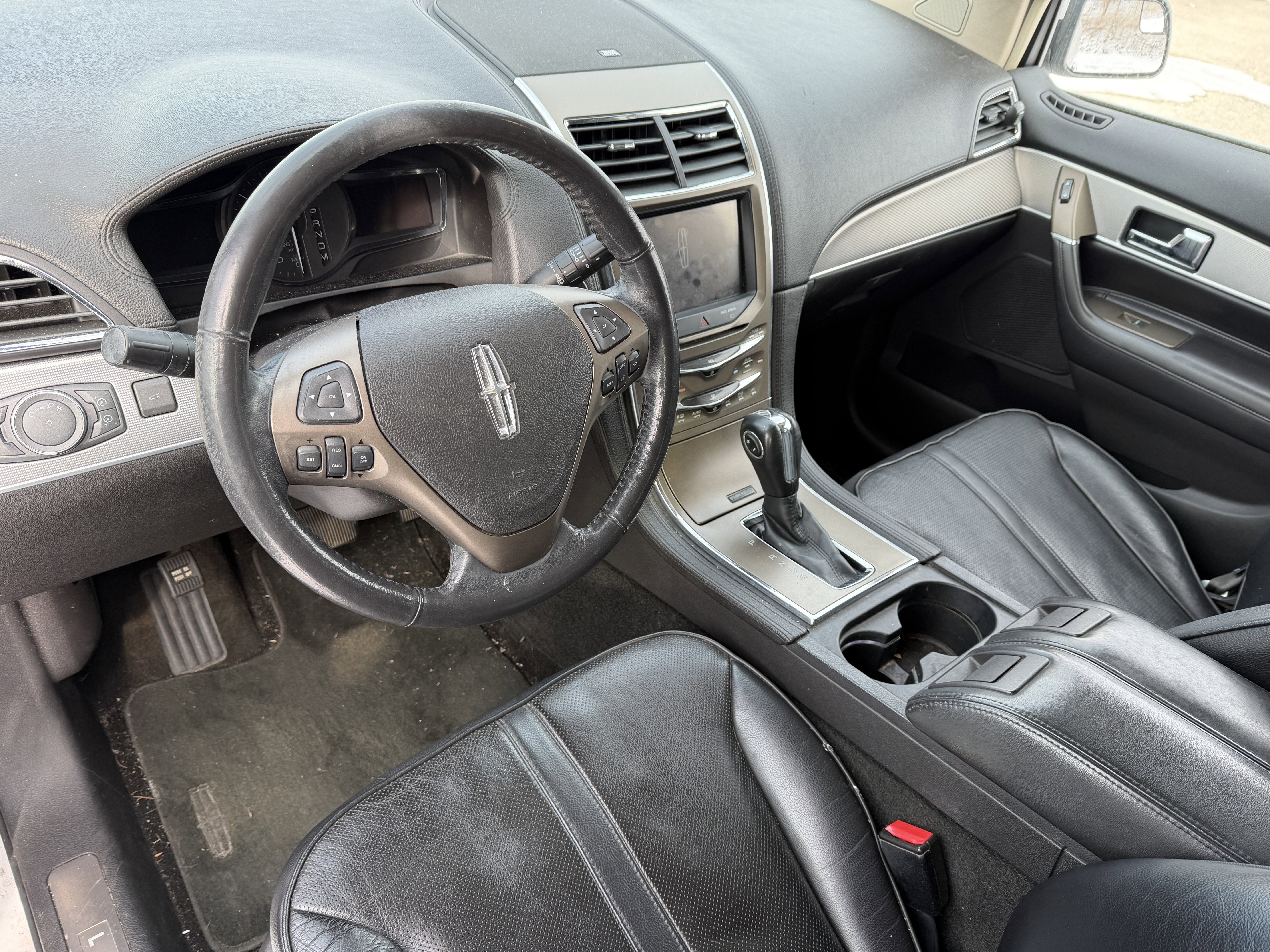 2011 Lincoln MKX Base