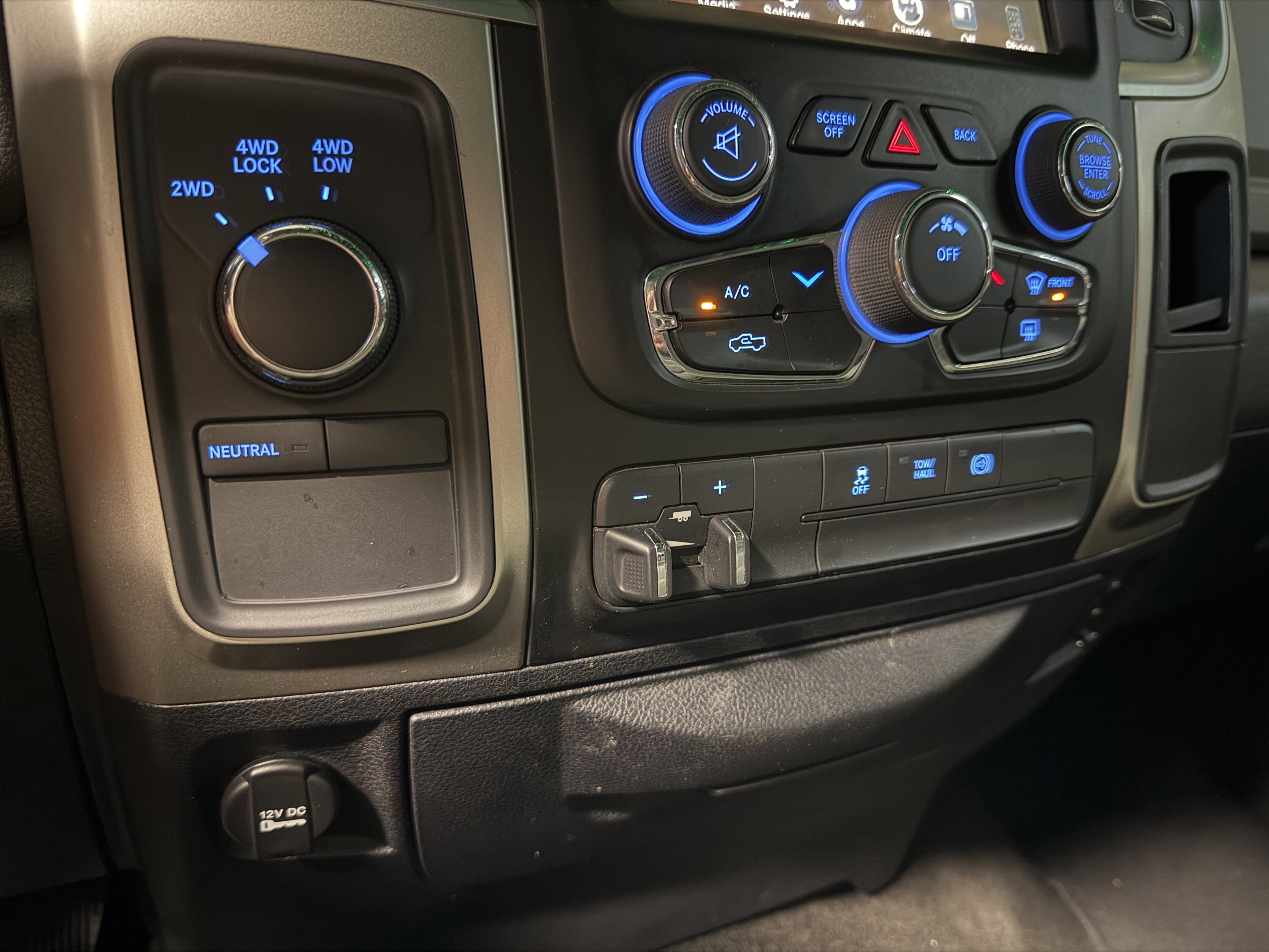 2016 RAM 2500 SLT