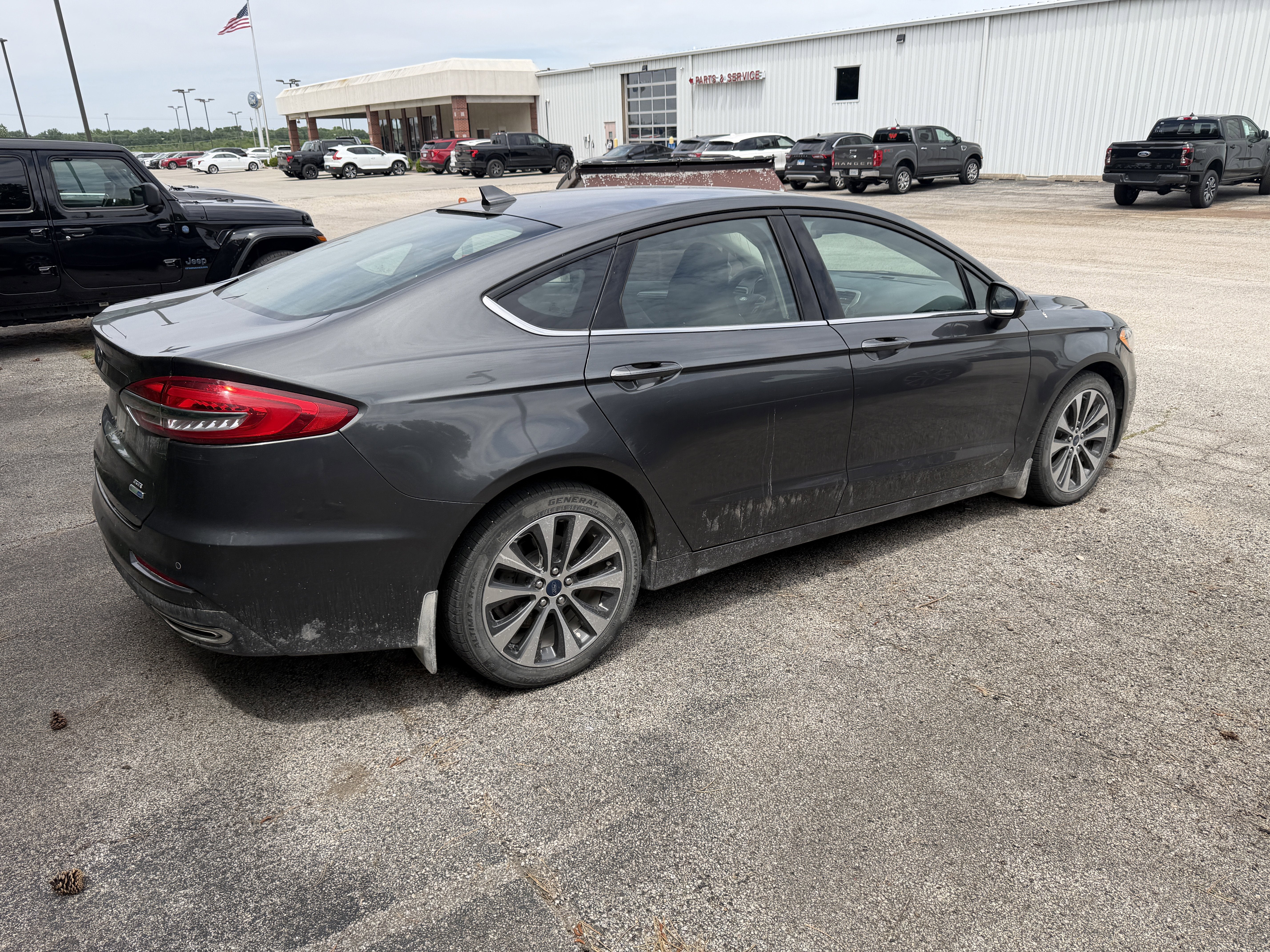 2020 Ford Fusion SE