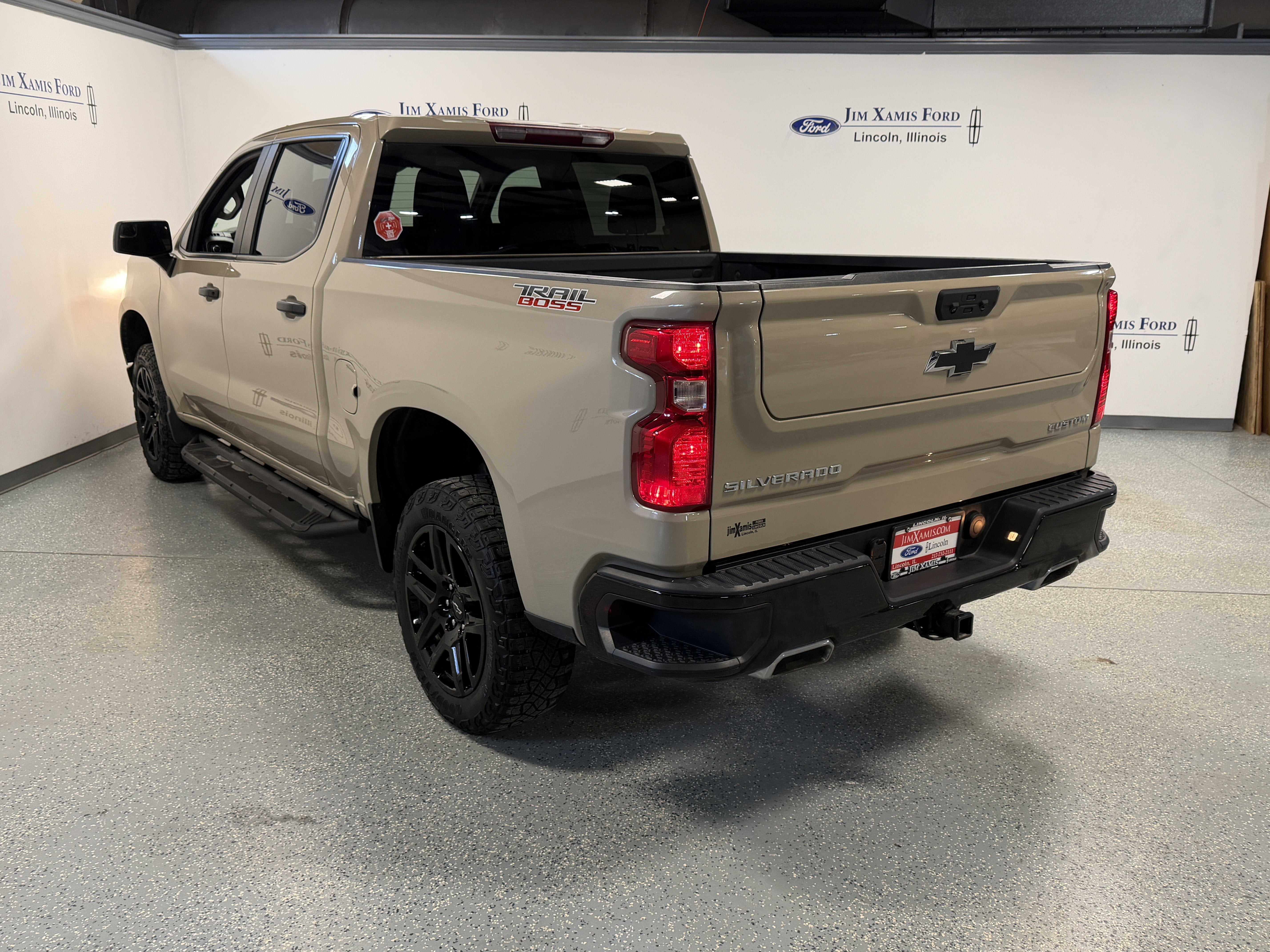 2022 Chevrolet Silverado 1500 Custom Trail Boss