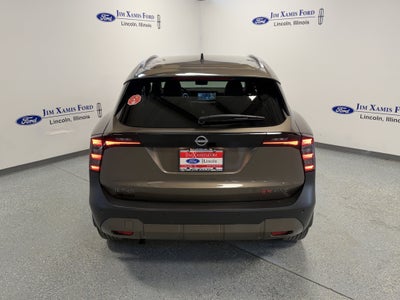 2025 Nissan Kicks SR