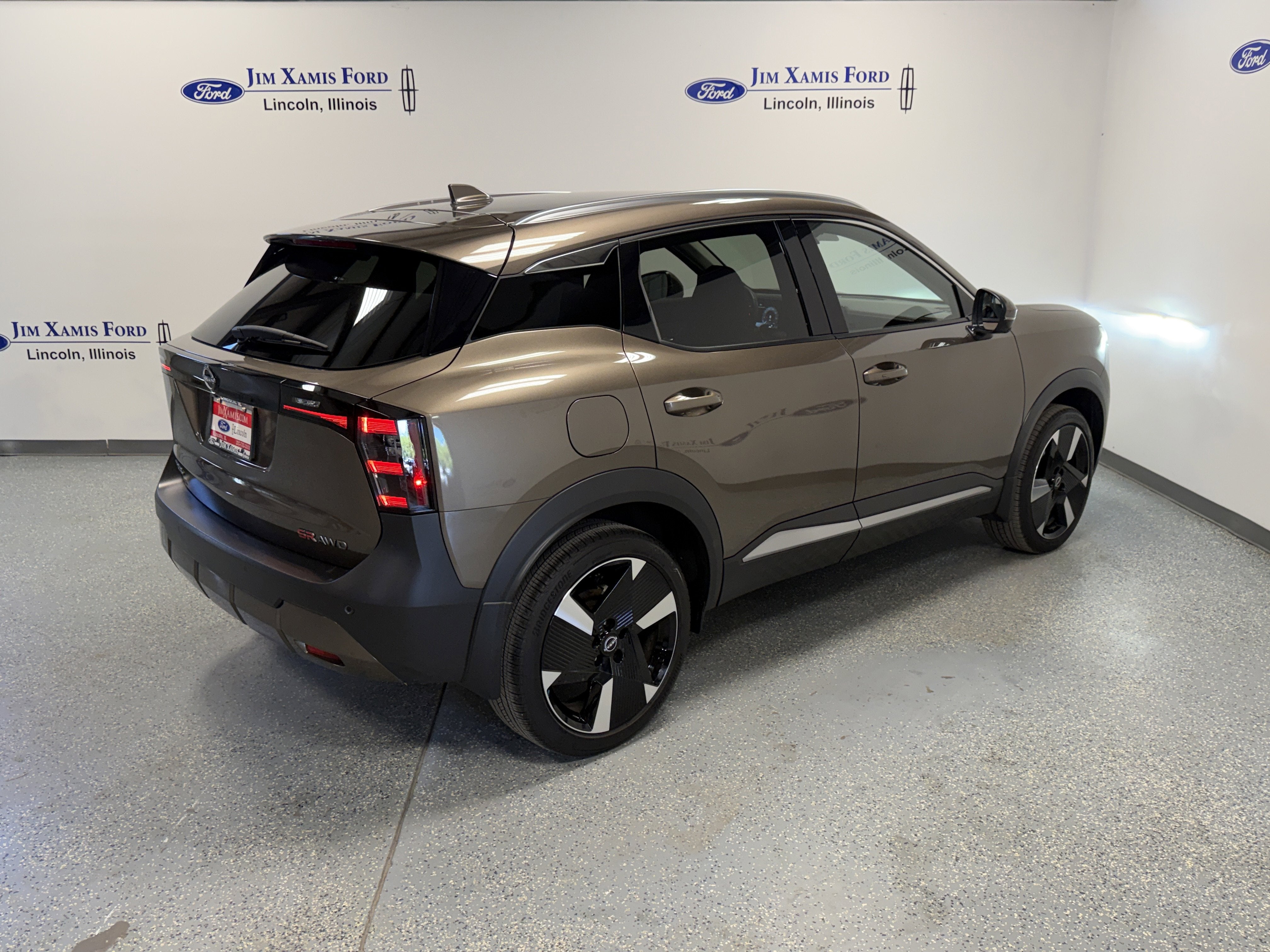 2025 Nissan Kicks SR