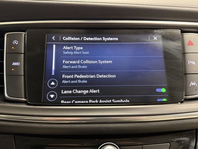 2023 Buick Enclave Essence