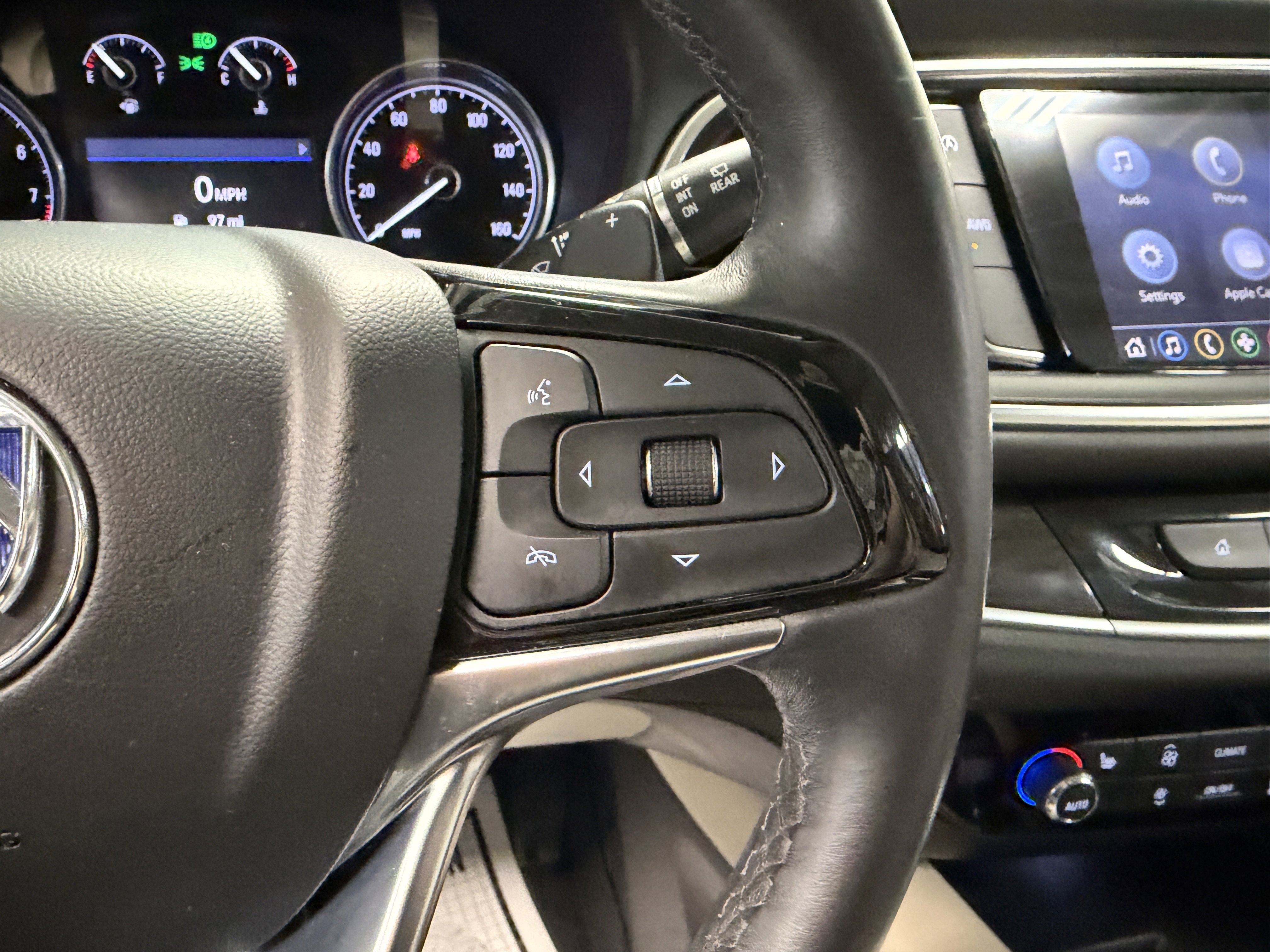 2023 Buick Enclave Essence