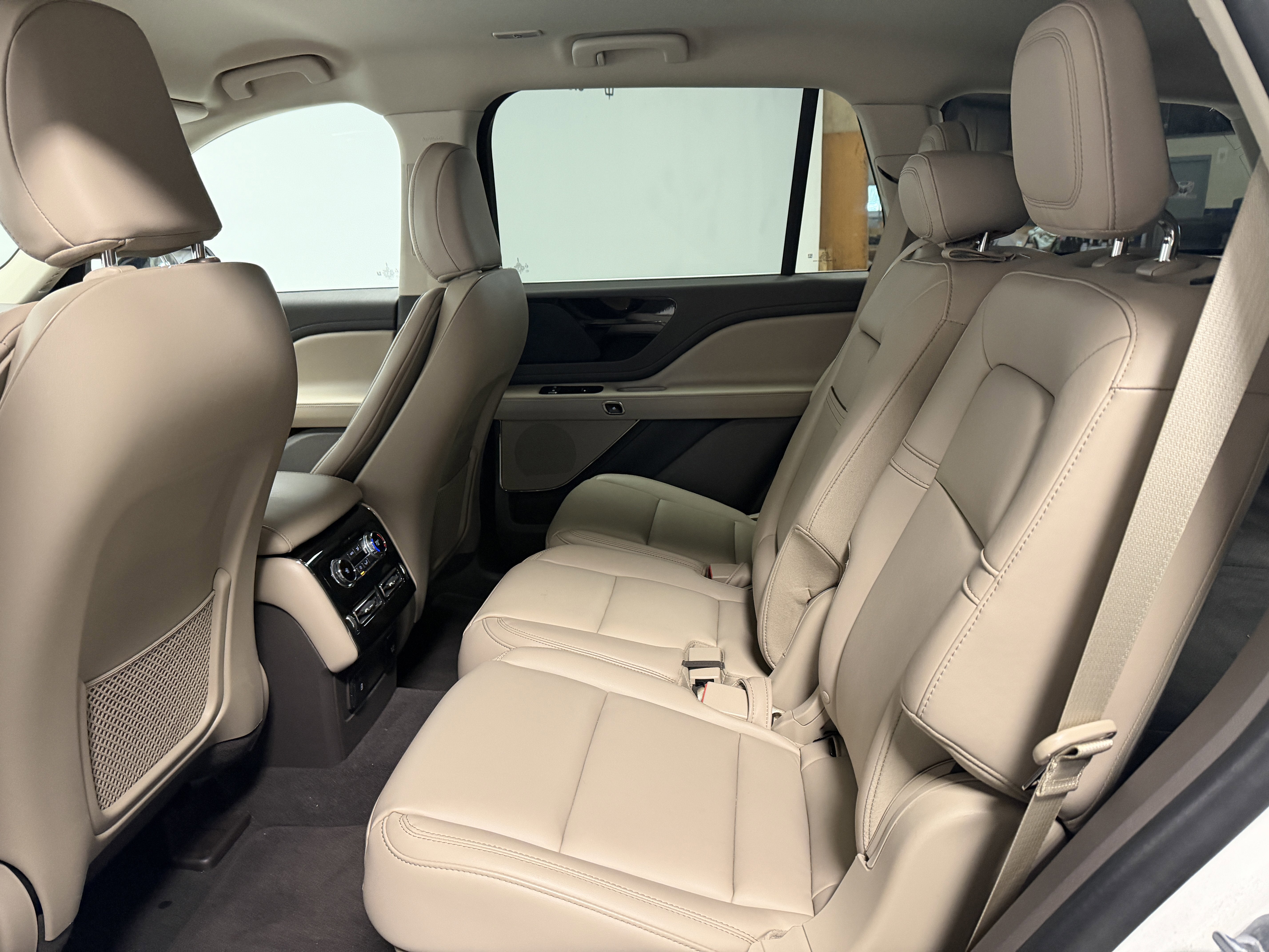 2023 Lincoln Aviator Standard