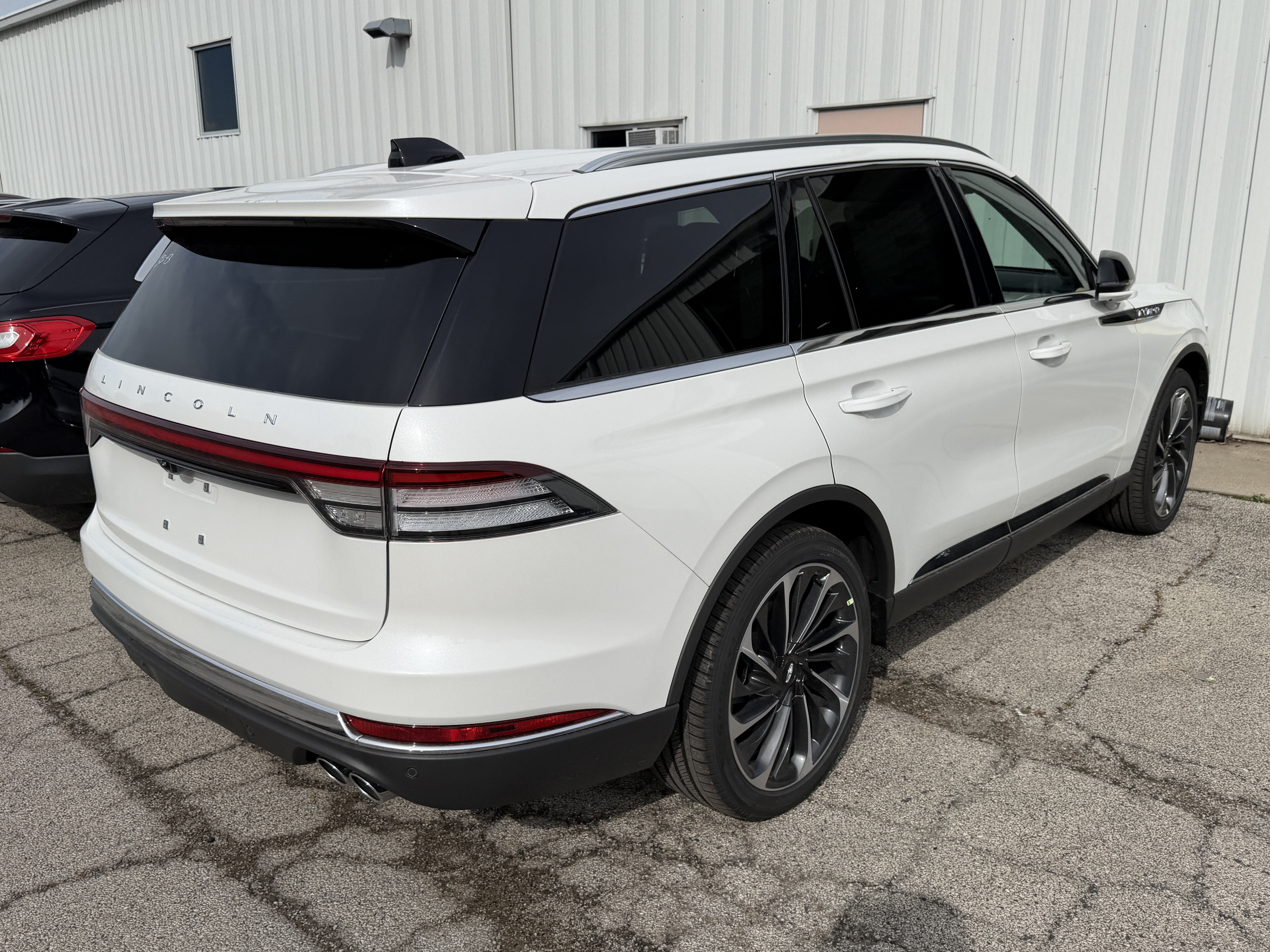 2027 Lincoln Aviator Reserve
