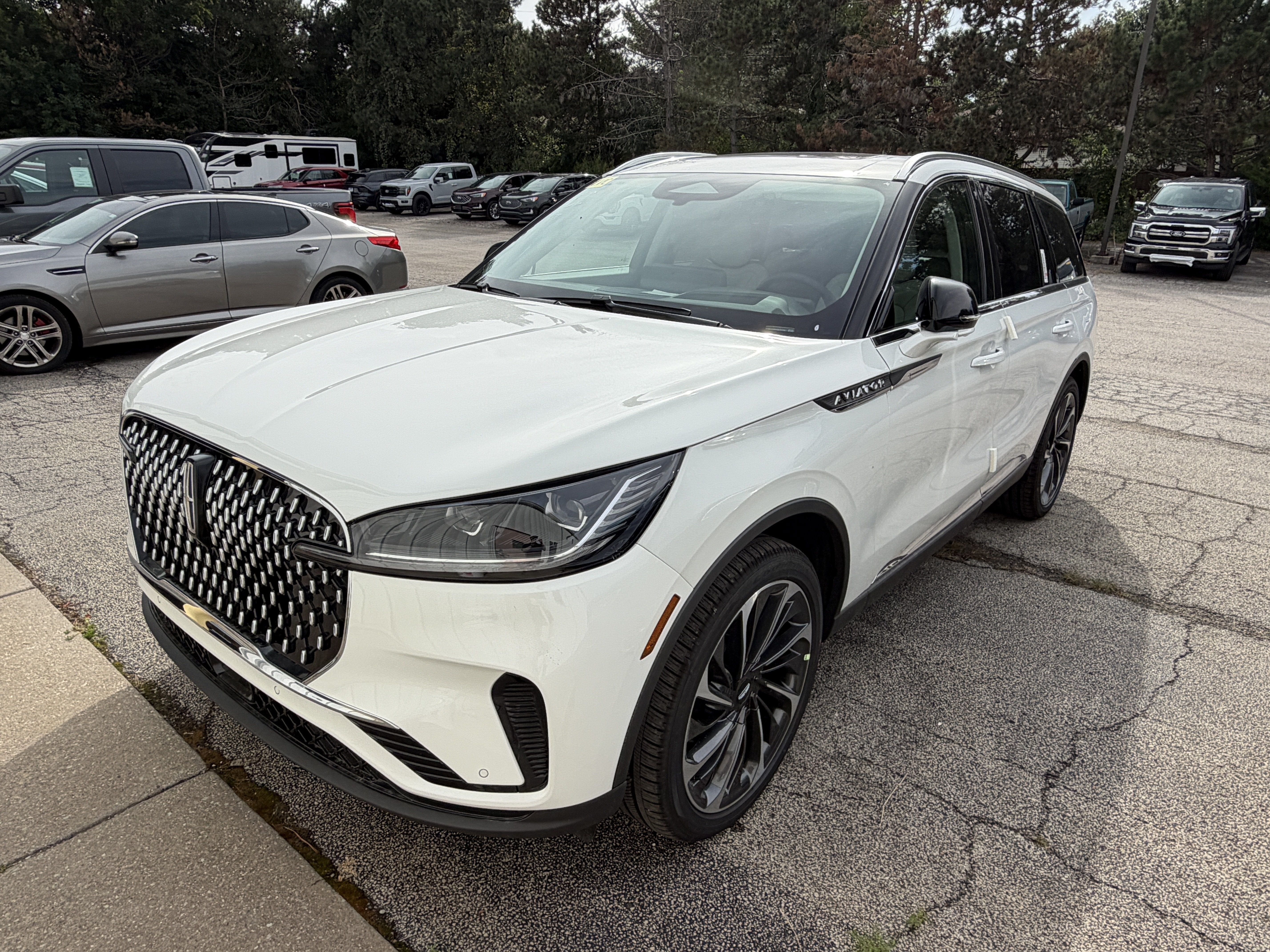 2027 Lincoln Aviator Reserve
