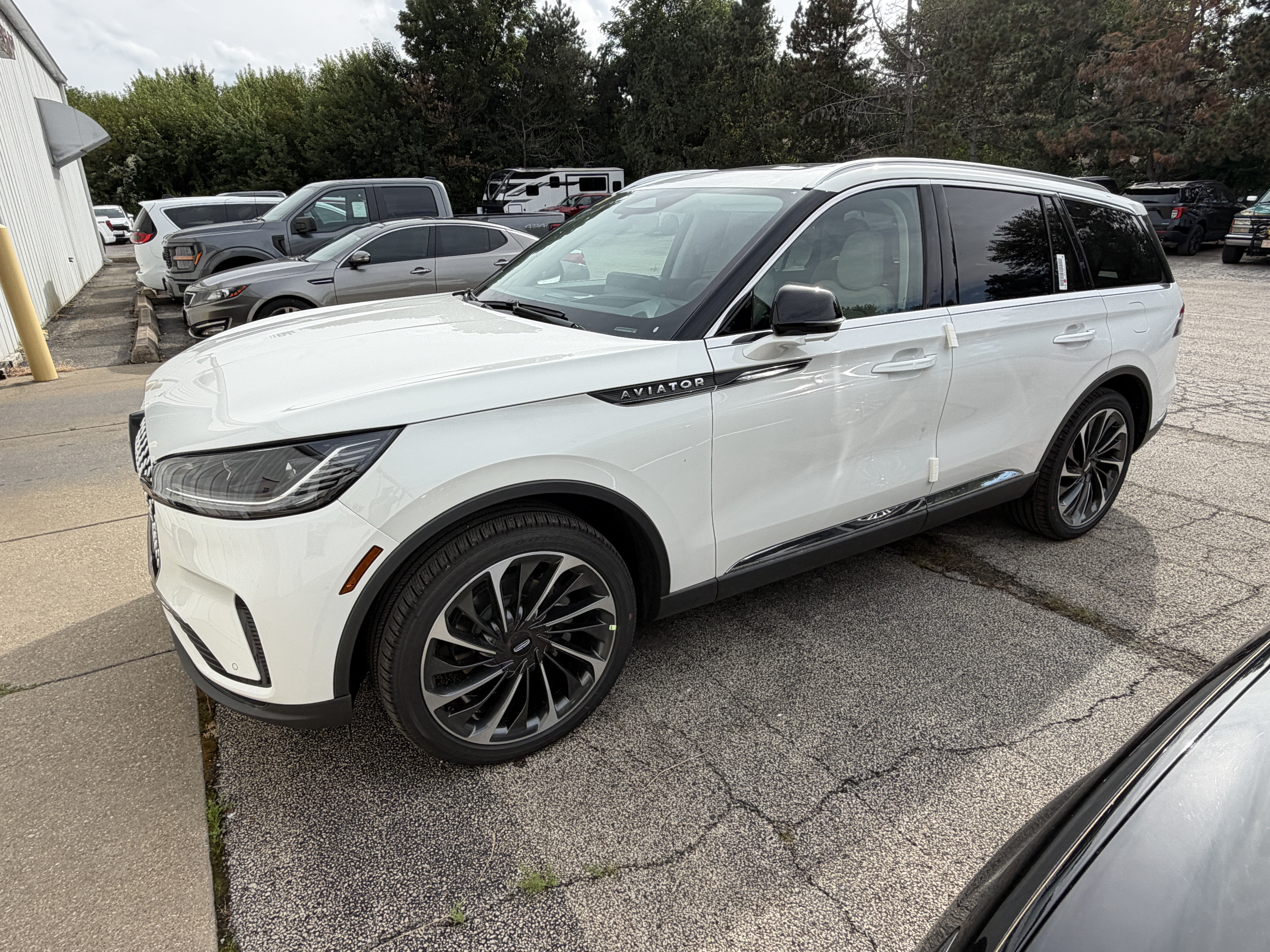 2027 Lincoln Aviator Reserve