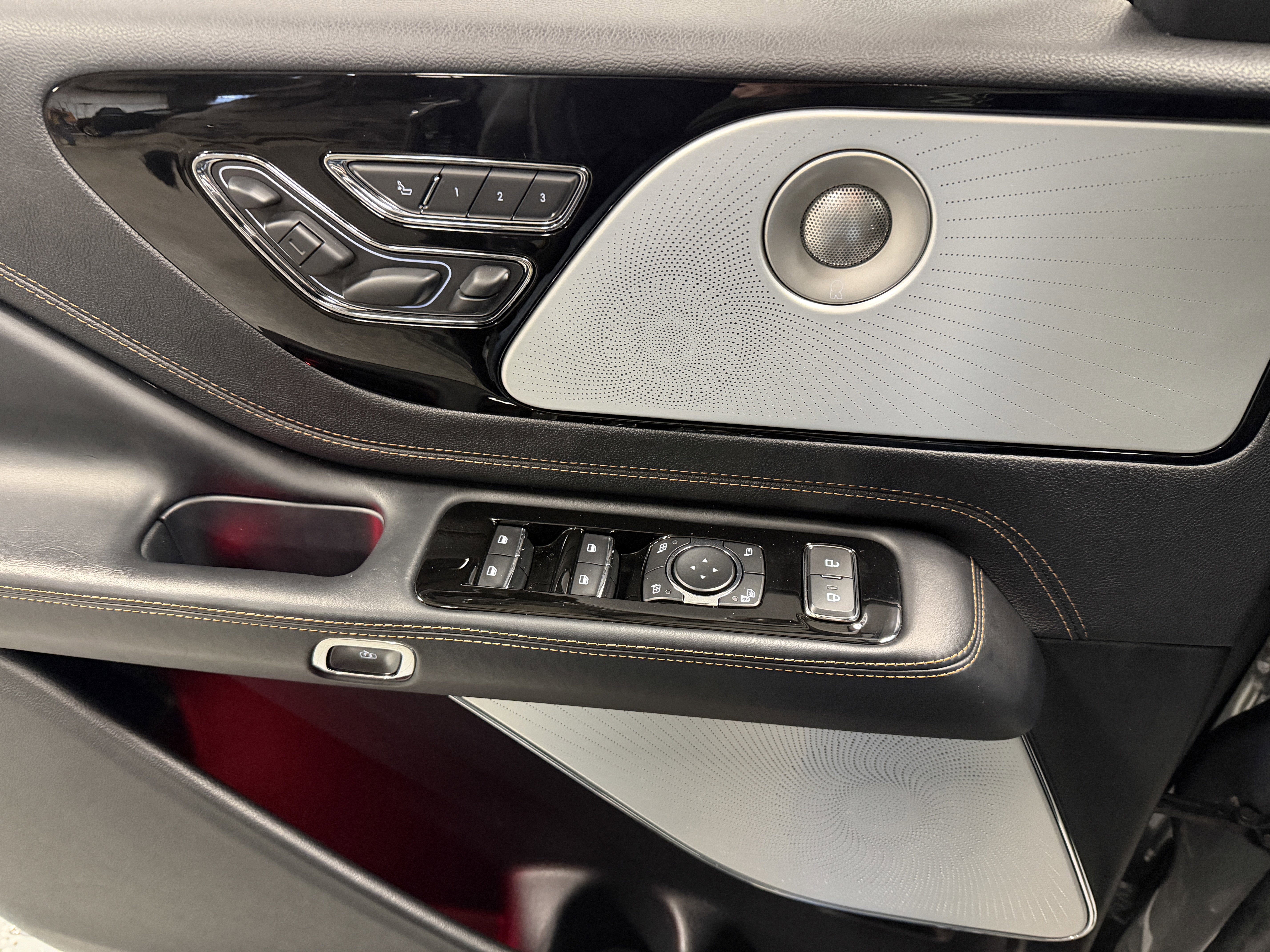 2025 Lincoln Aviator Black Label