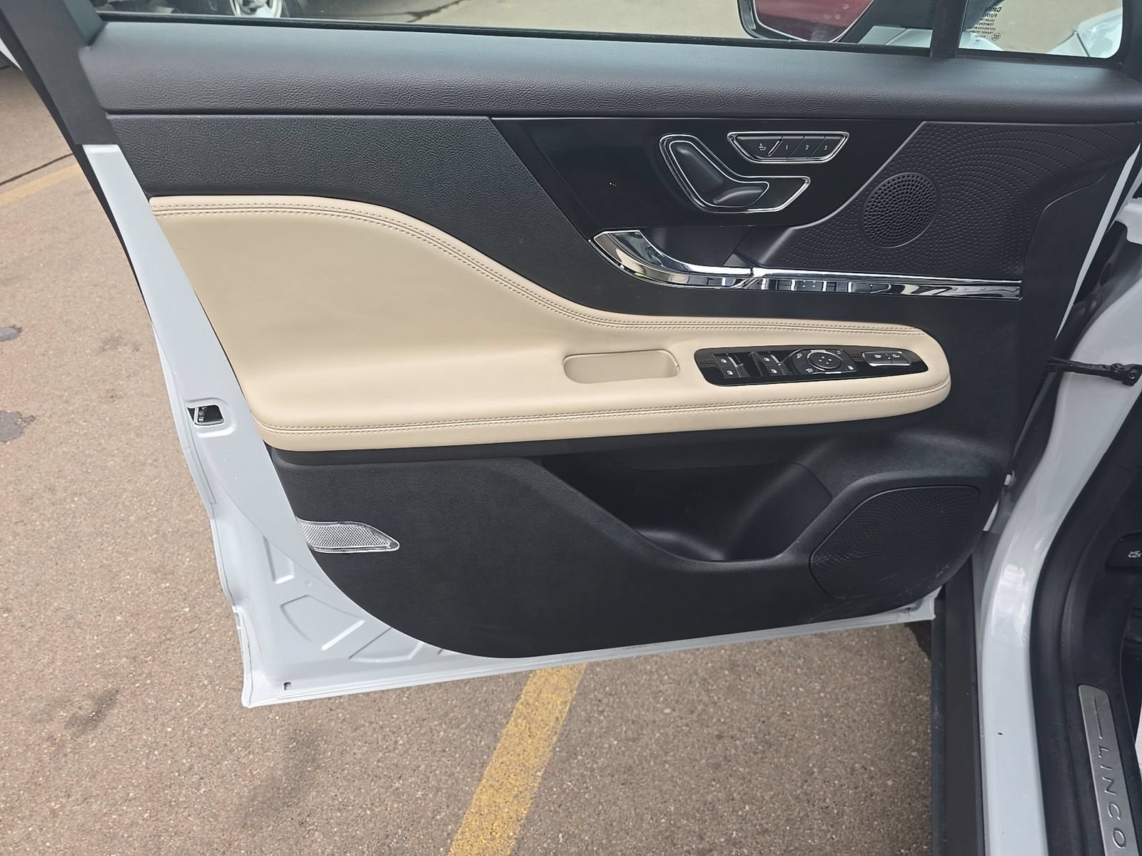 2025 Lincoln Corsair Premiere