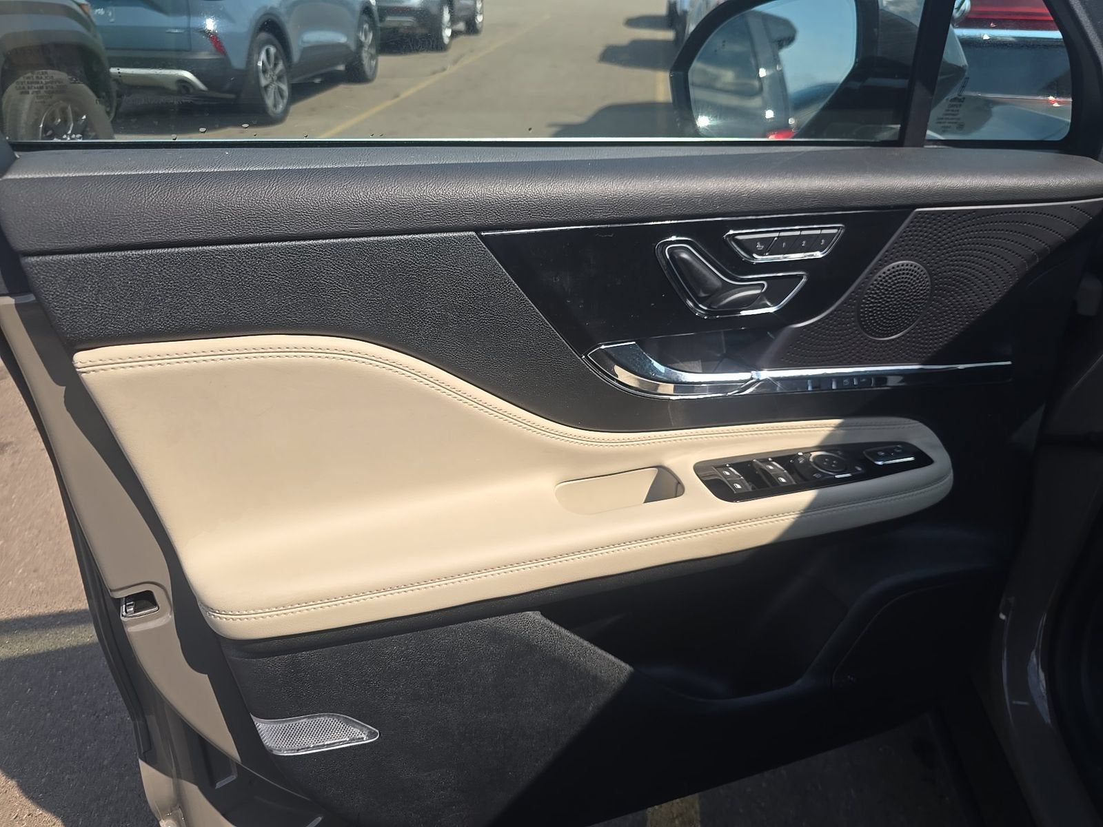 2025 Lincoln Corsair Premiere