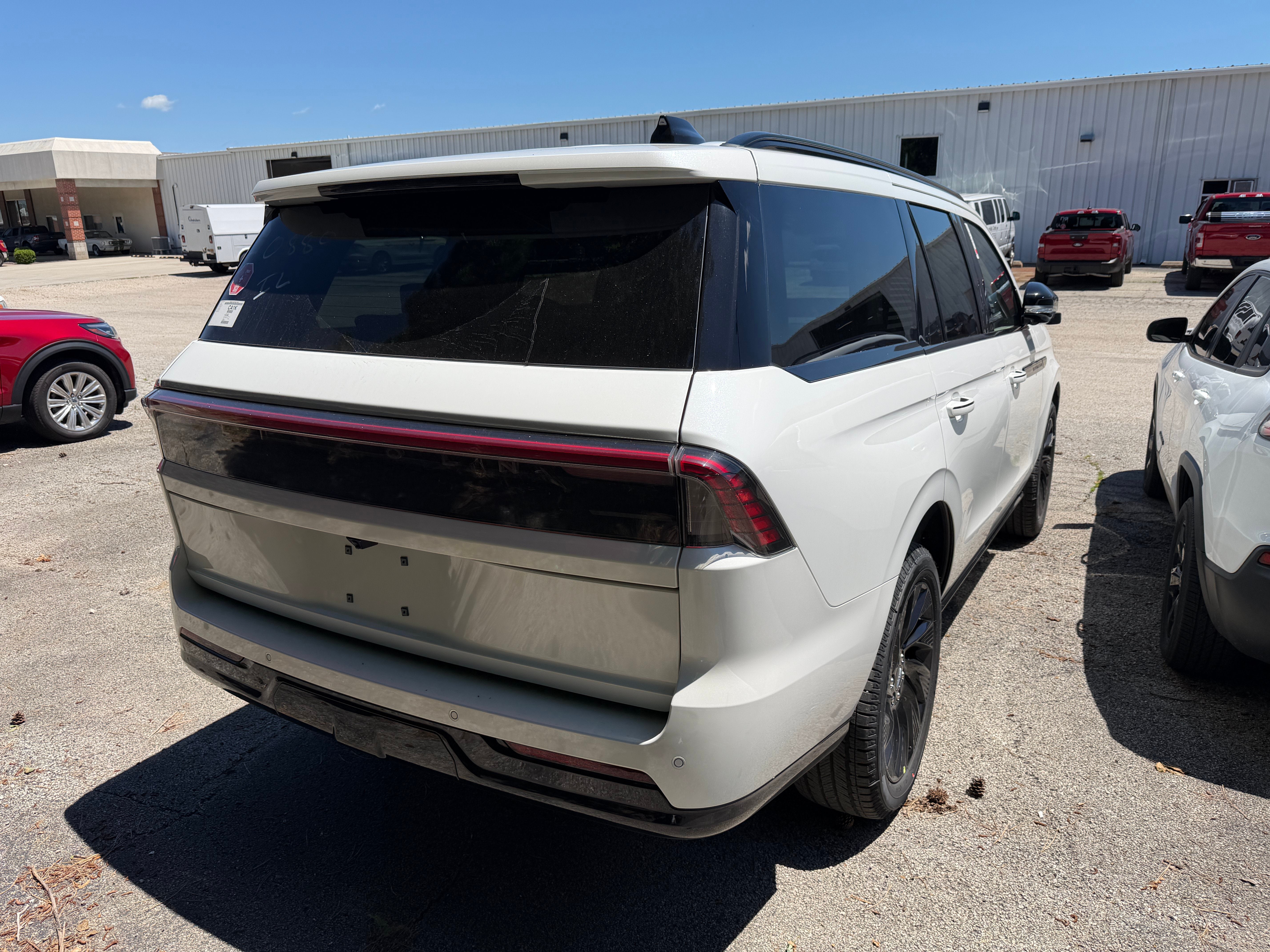 2027 Lincoln Navigator Reserve