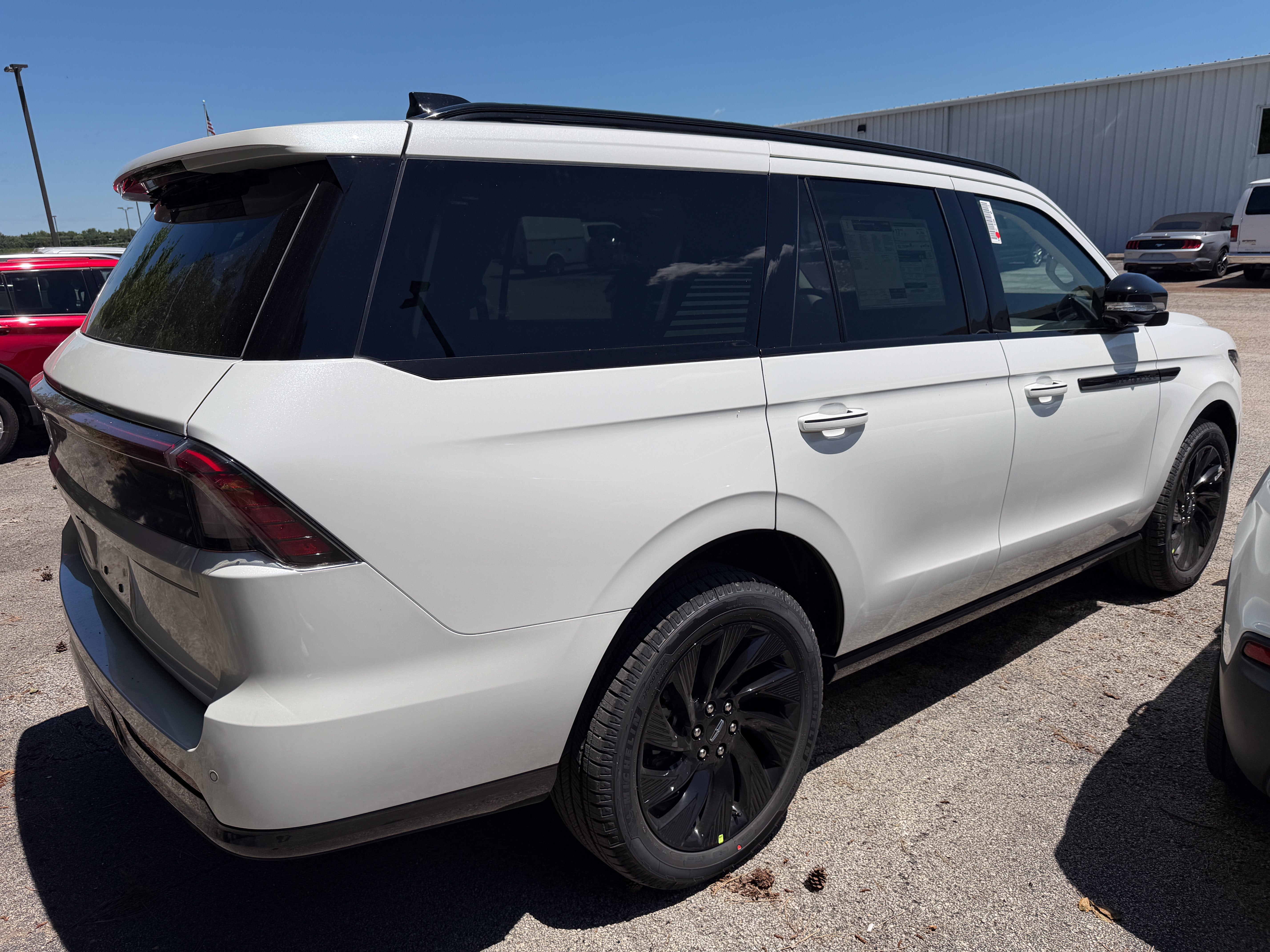 2027 Lincoln Navigator Reserve