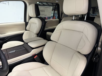 2027 Lincoln Navigator Reserve