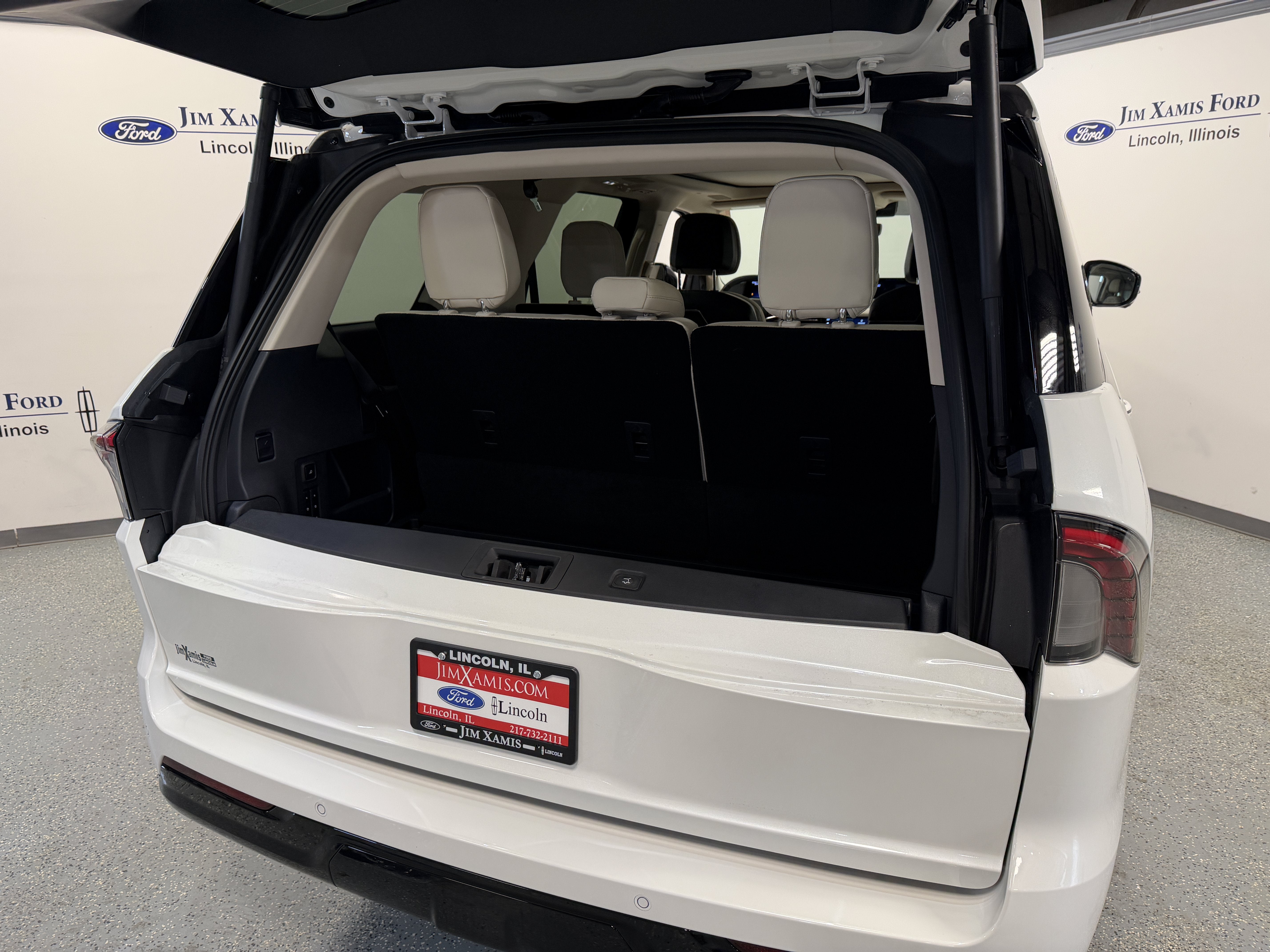 2027 Lincoln Navigator Reserve