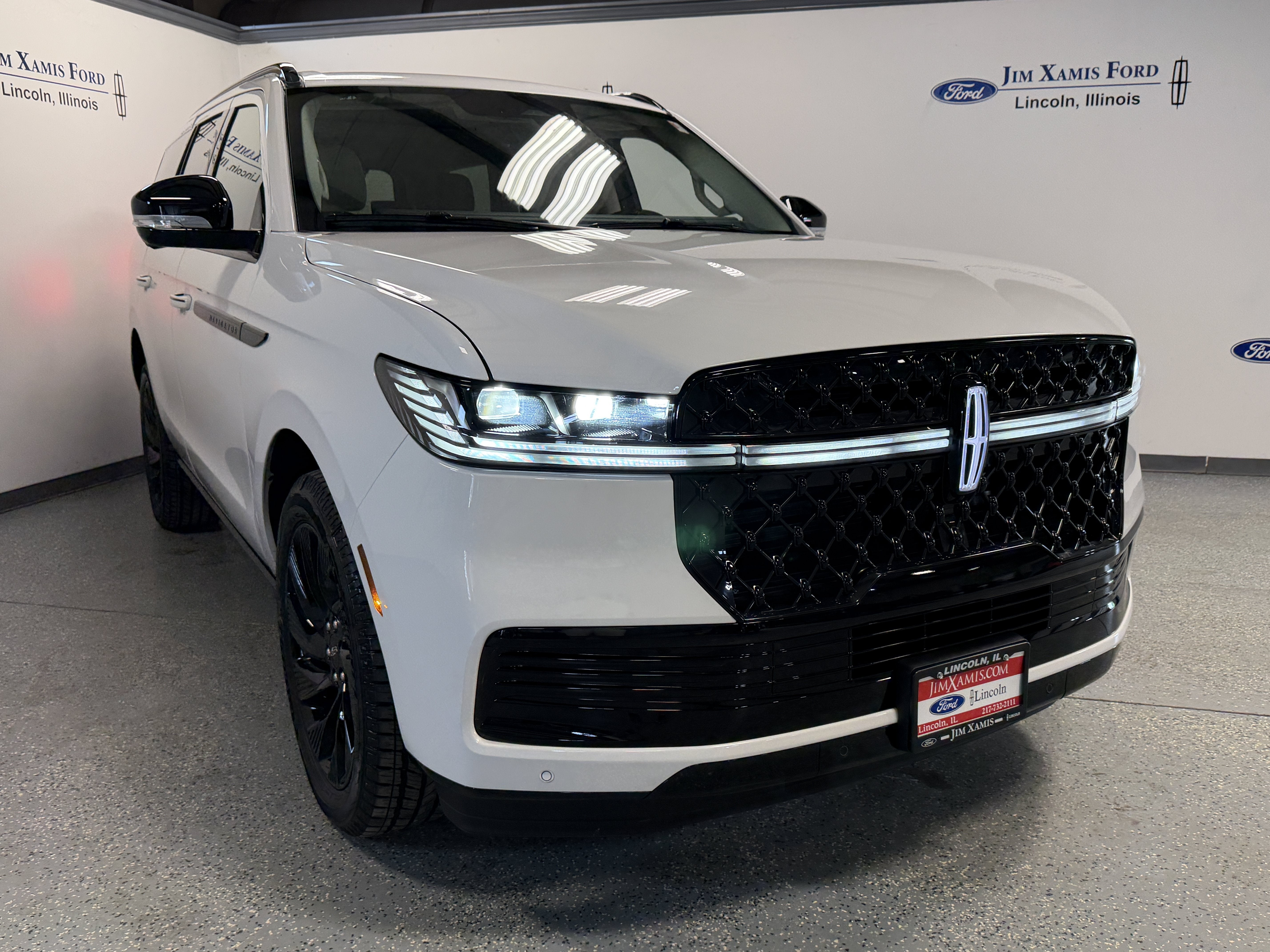 2027 Lincoln Navigator Reserve