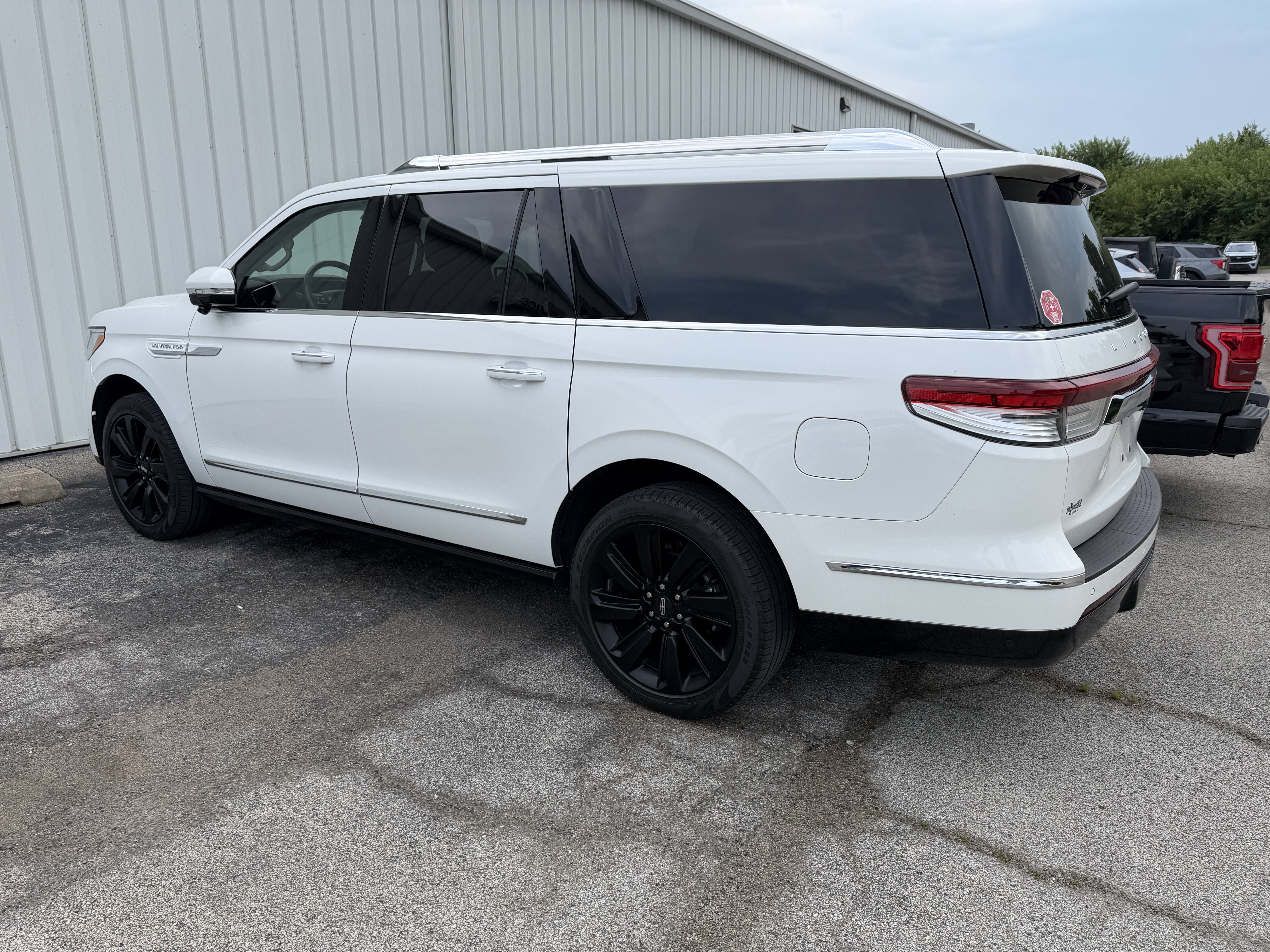2023 Lincoln Navigator L Reserve