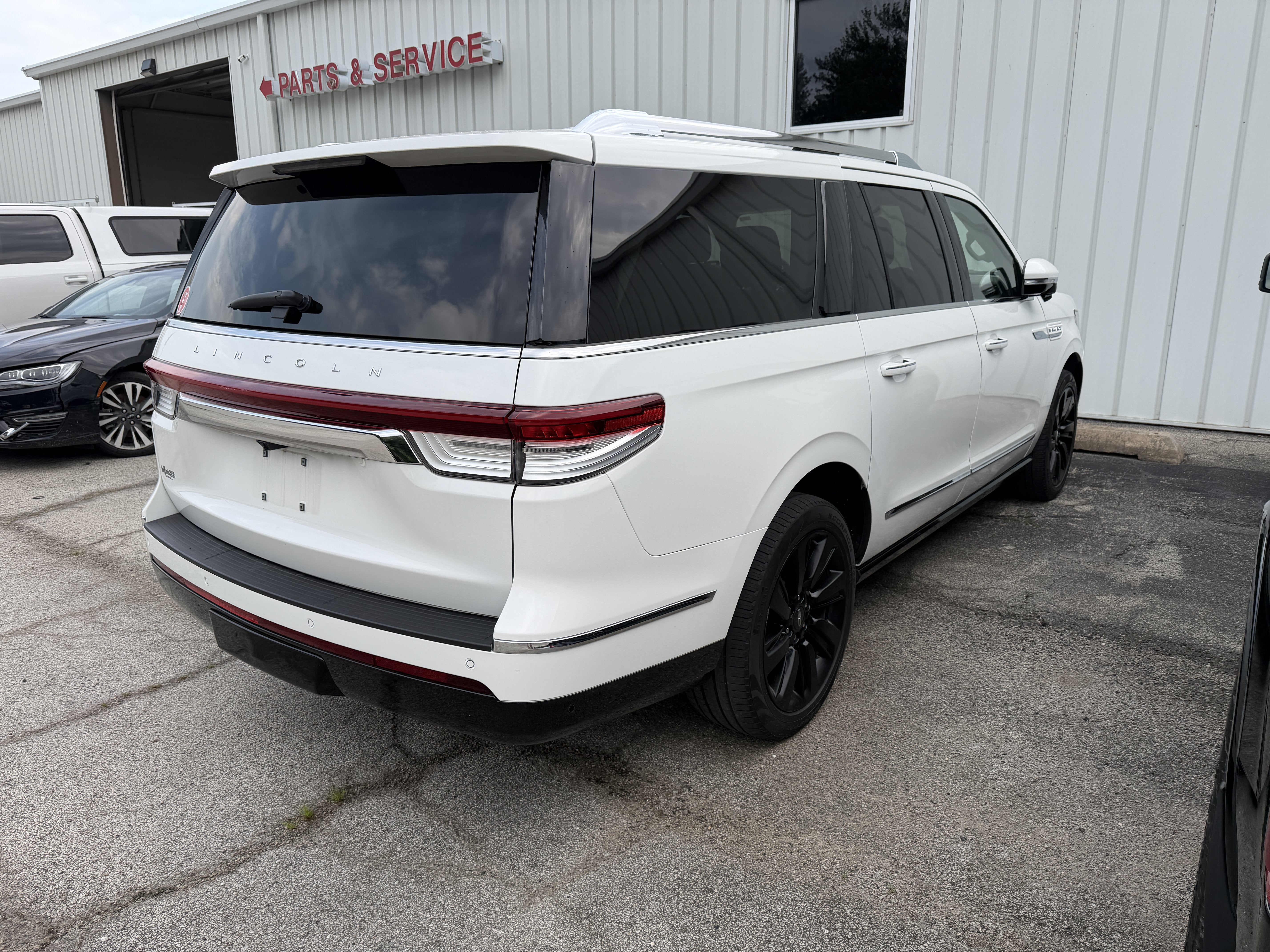 2023 Lincoln Navigator L Reserve