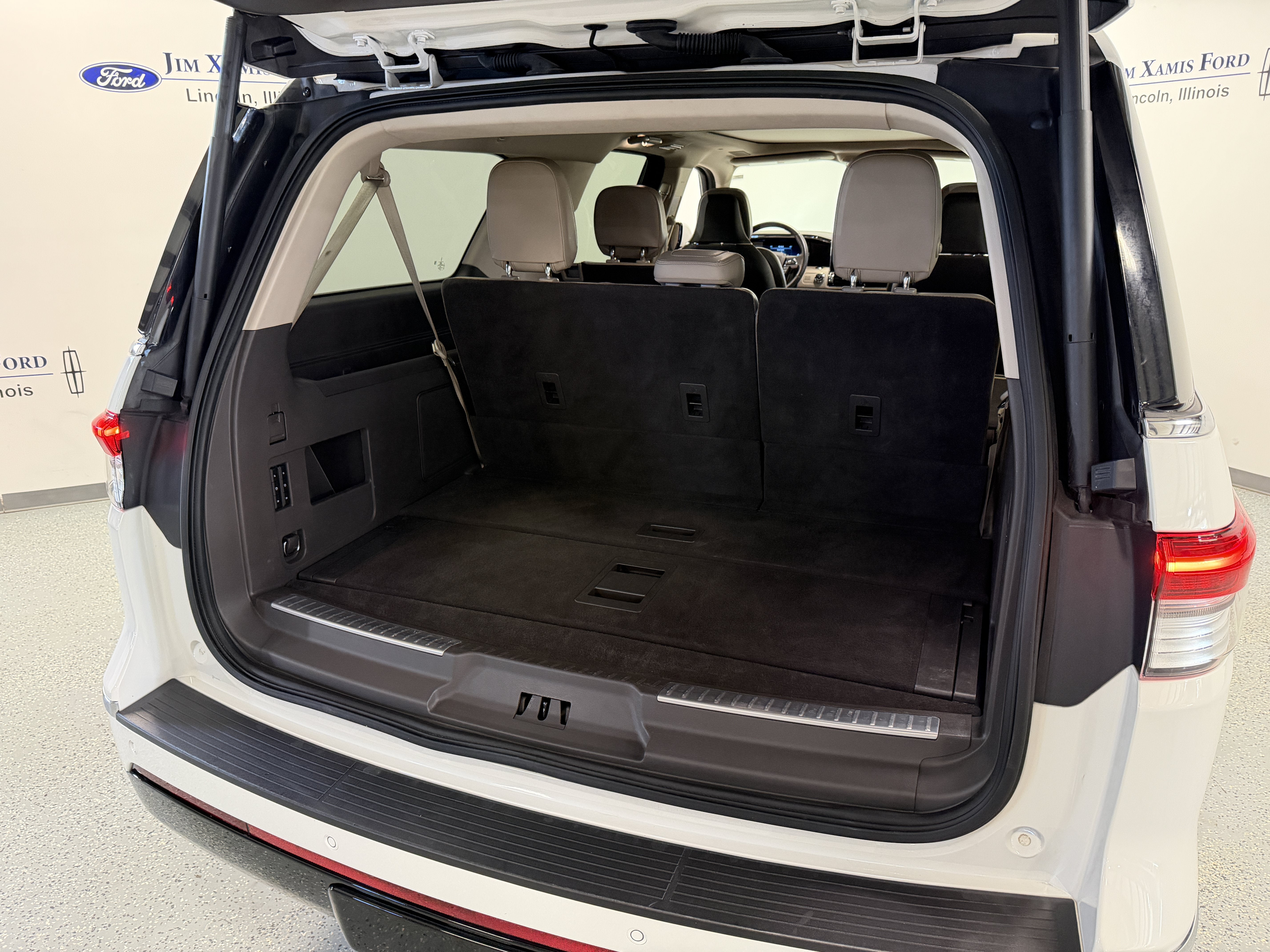 2023 Lincoln Navigator L Reserve