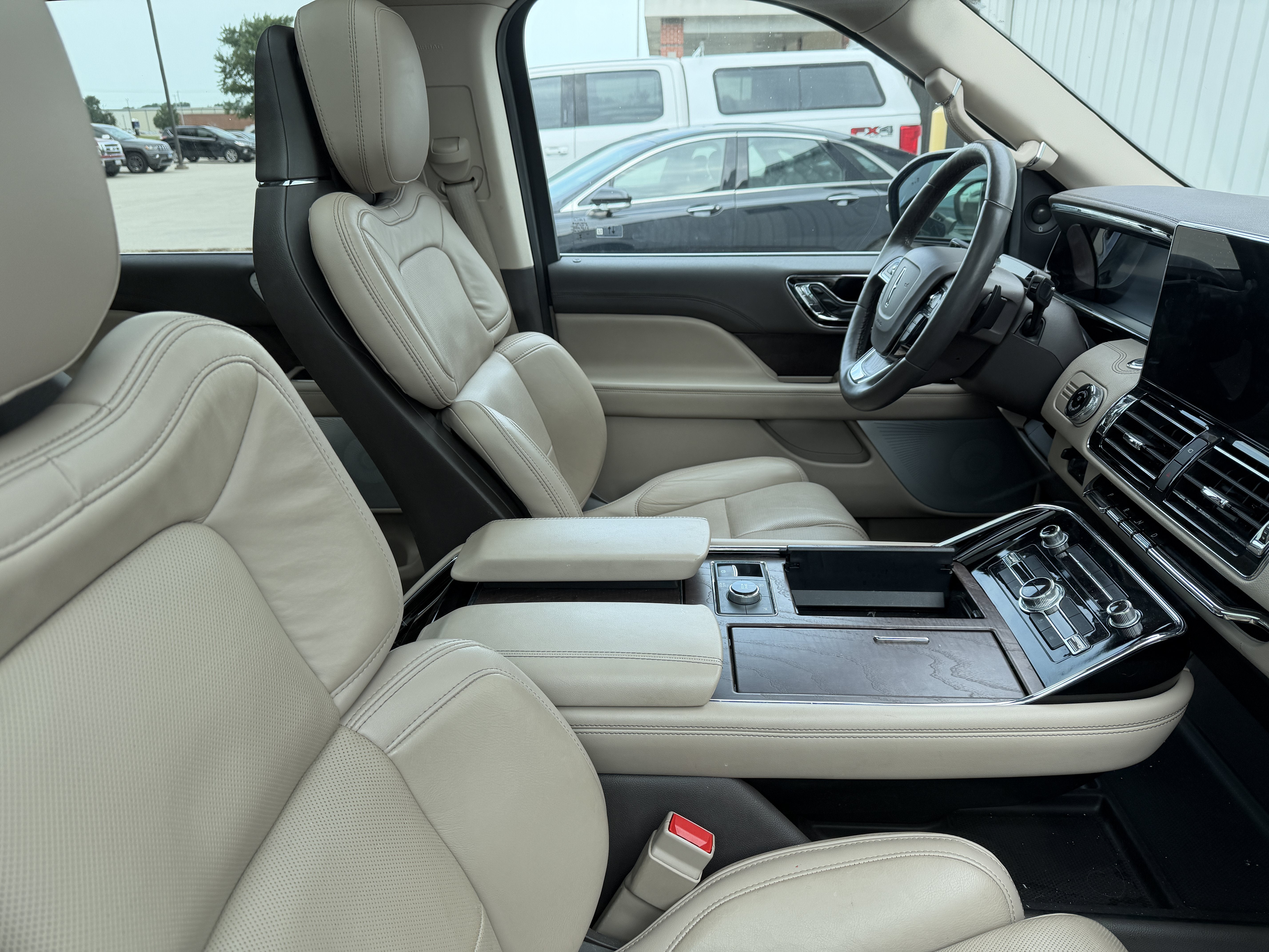 2023 Lincoln Navigator L Reserve