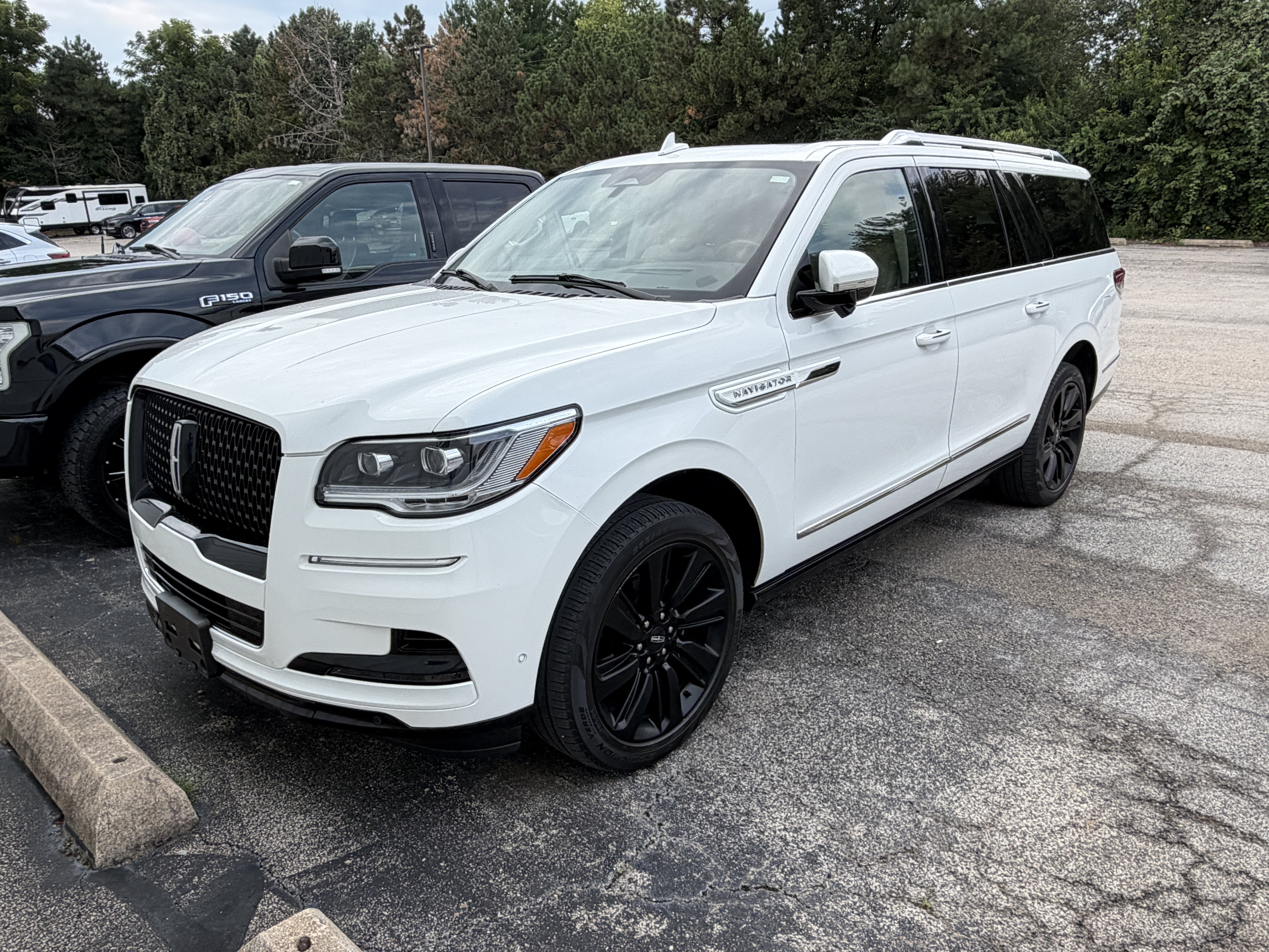 2023 Lincoln Navigator L Reserve