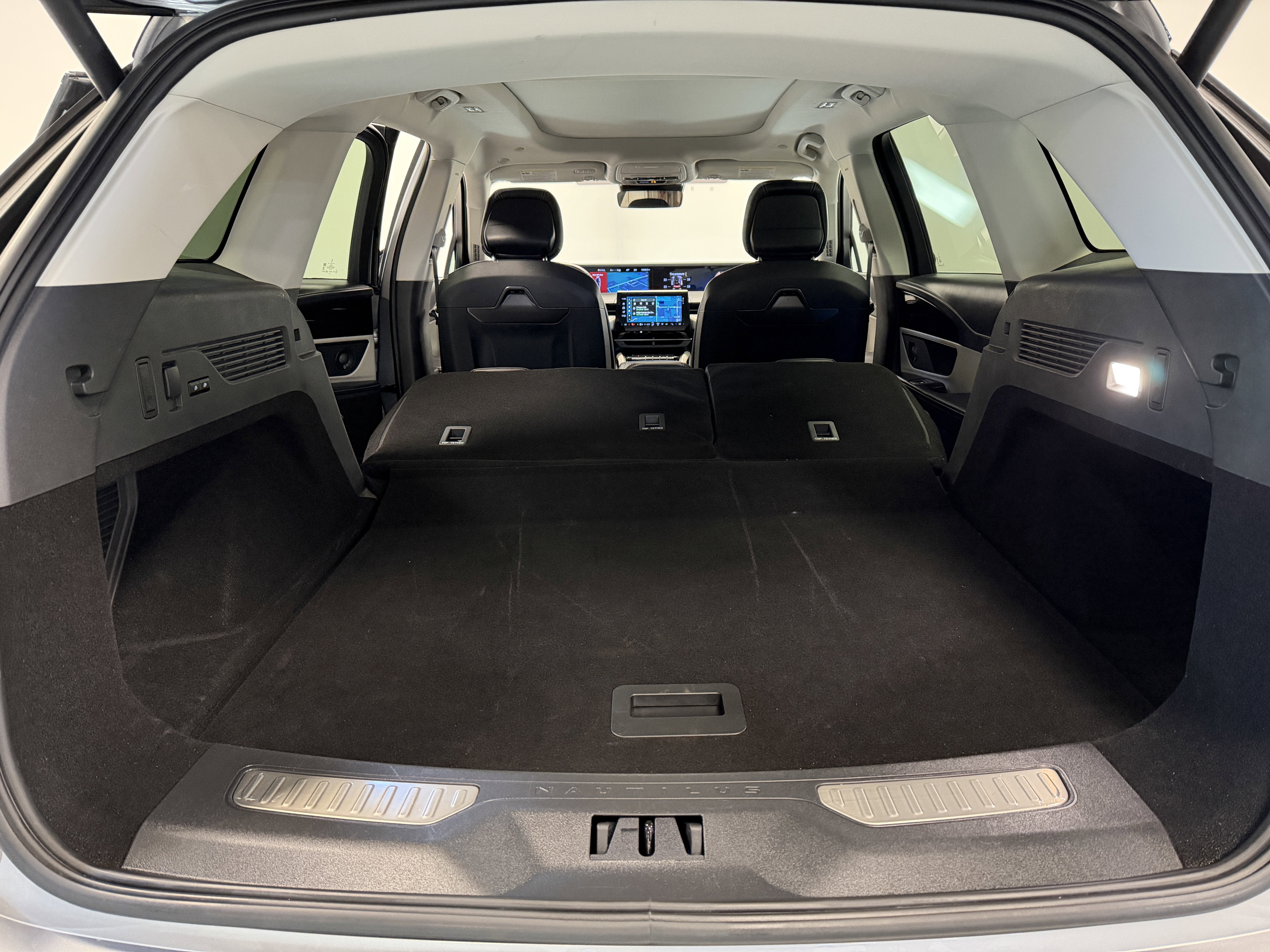 2025 Lincoln Nautilus Reserve