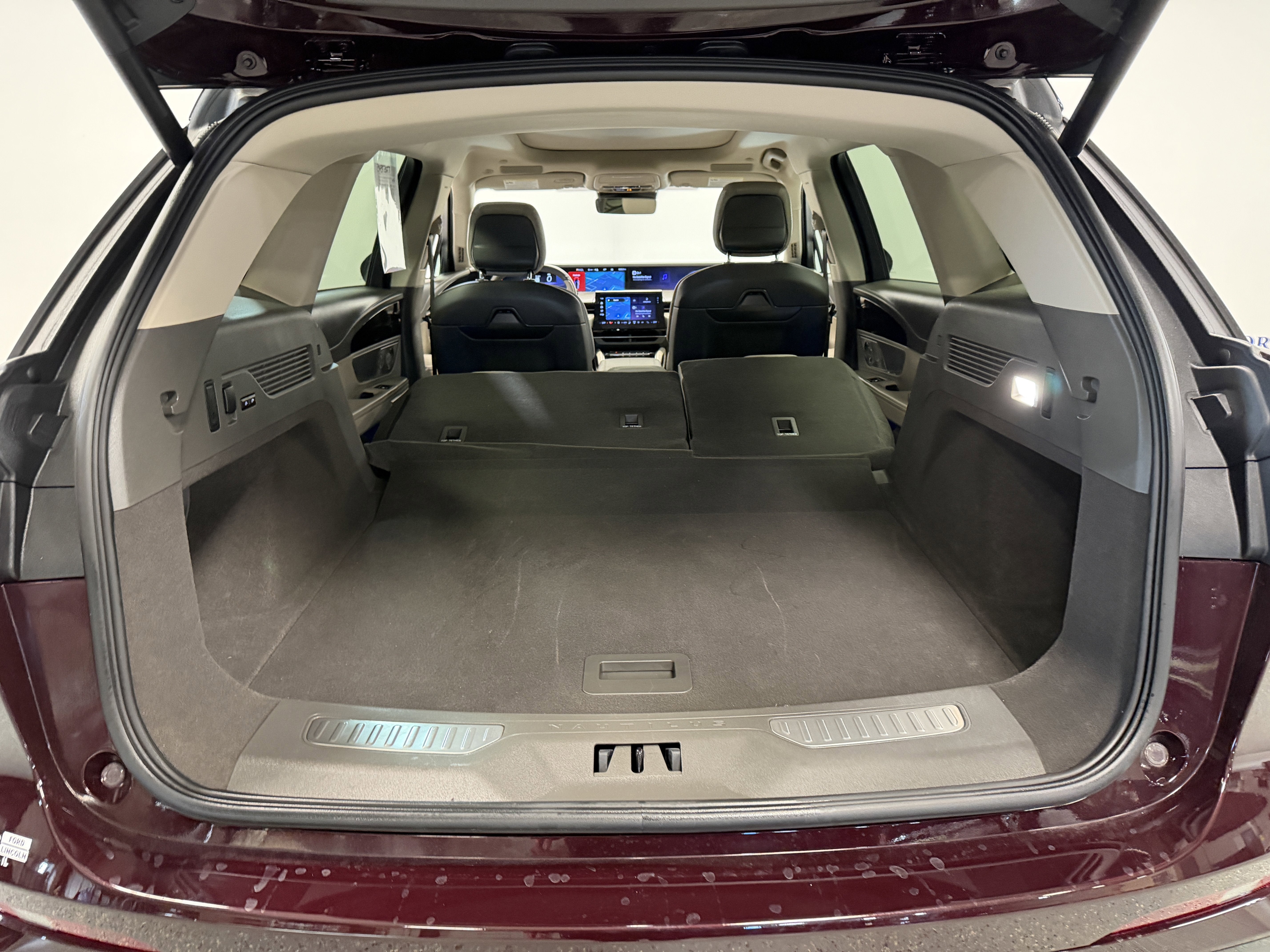 2025 Lincoln Nautilus Reserve