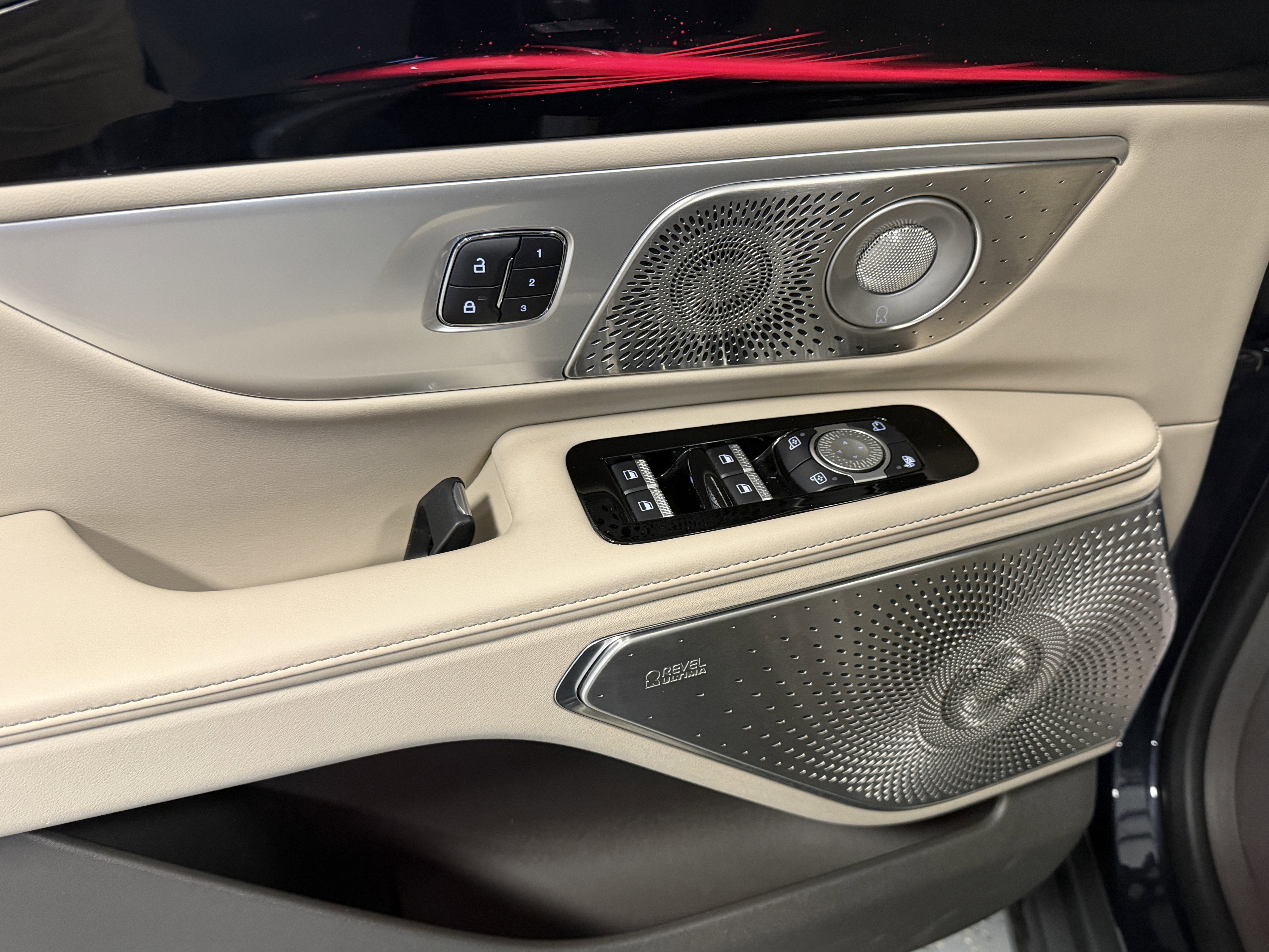 2024 Lincoln Nautilus Reserve