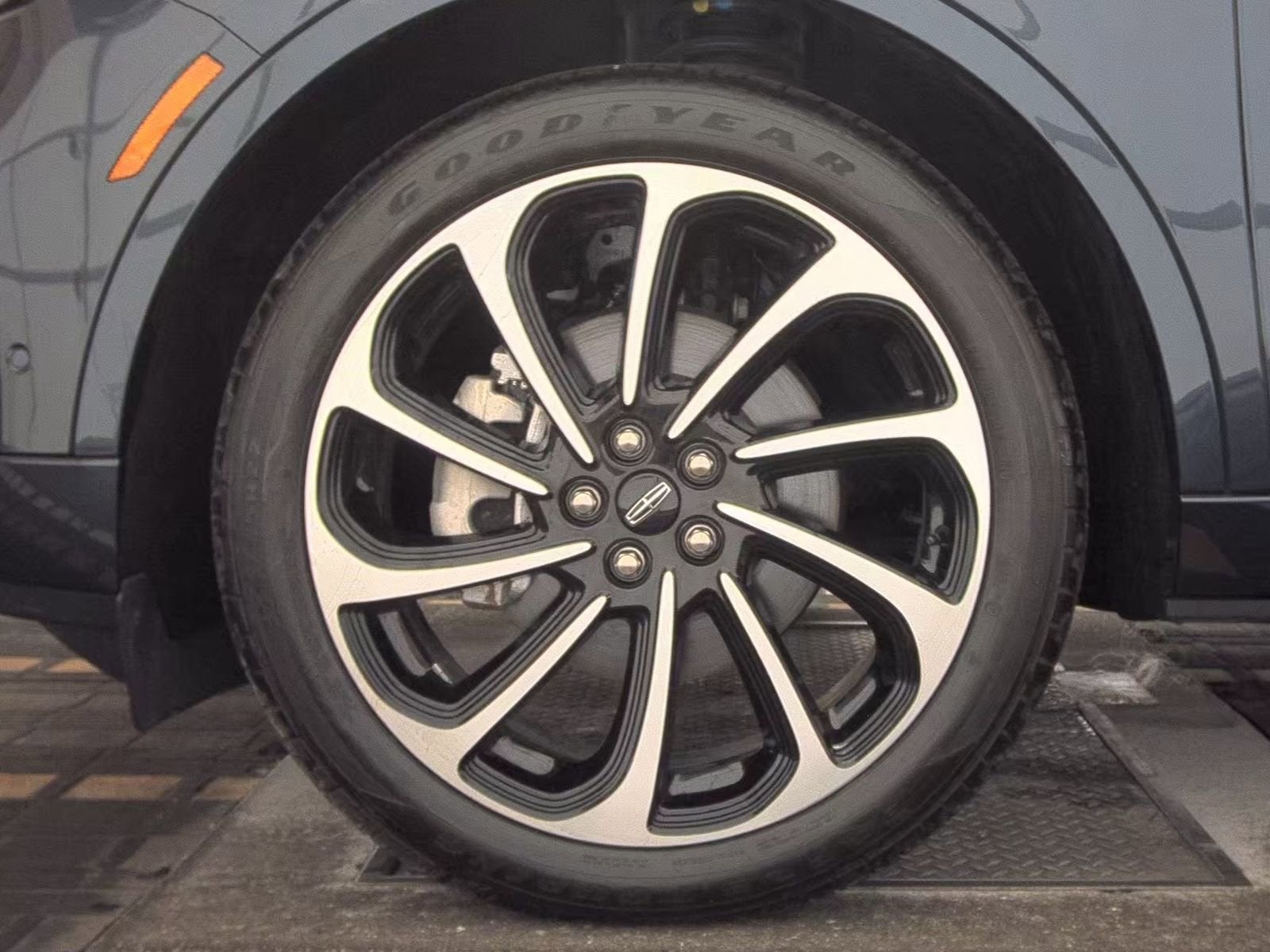 2024 Lincoln Nautilus Black Label