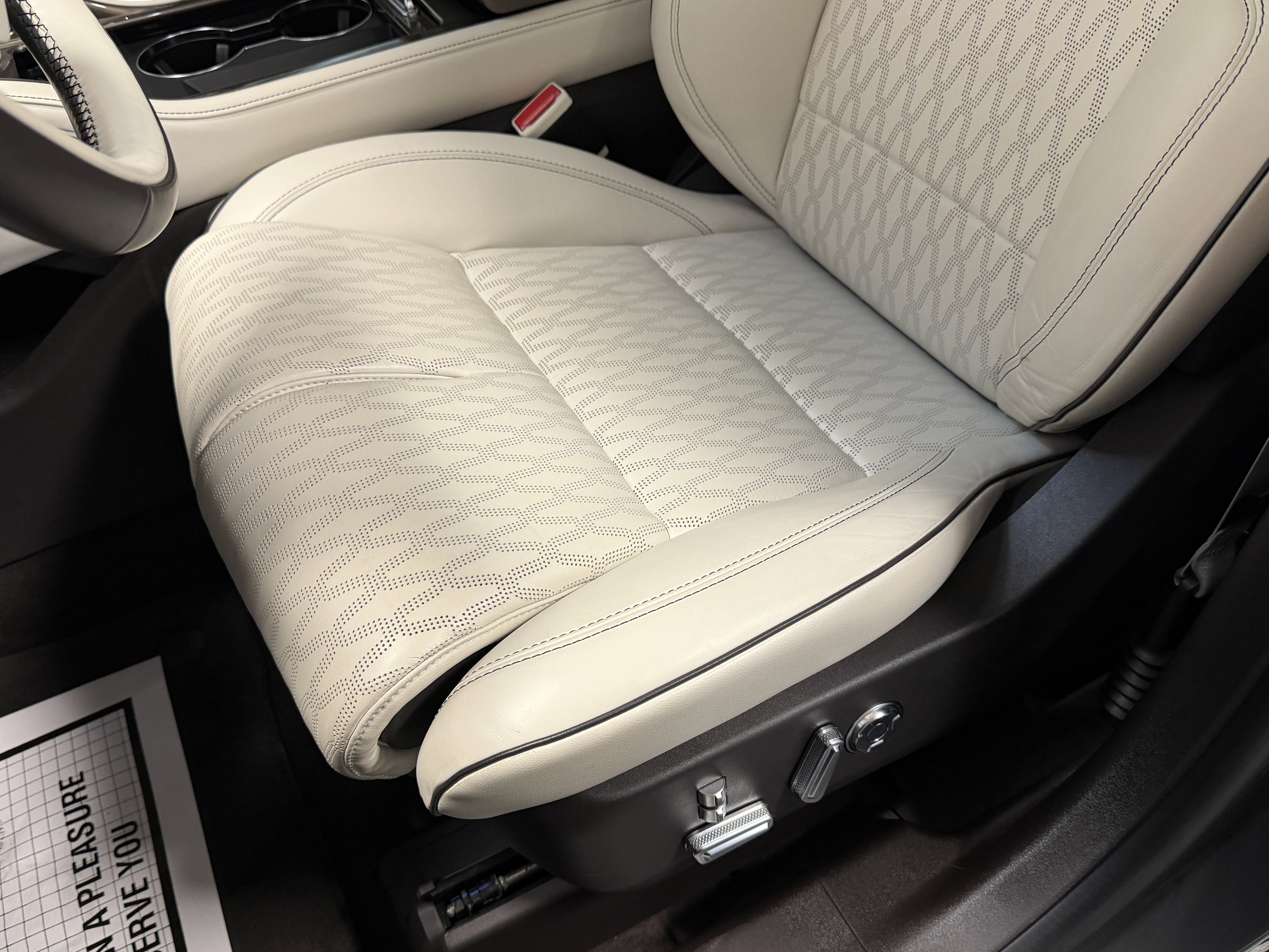 2024 Lincoln Nautilus Black Label