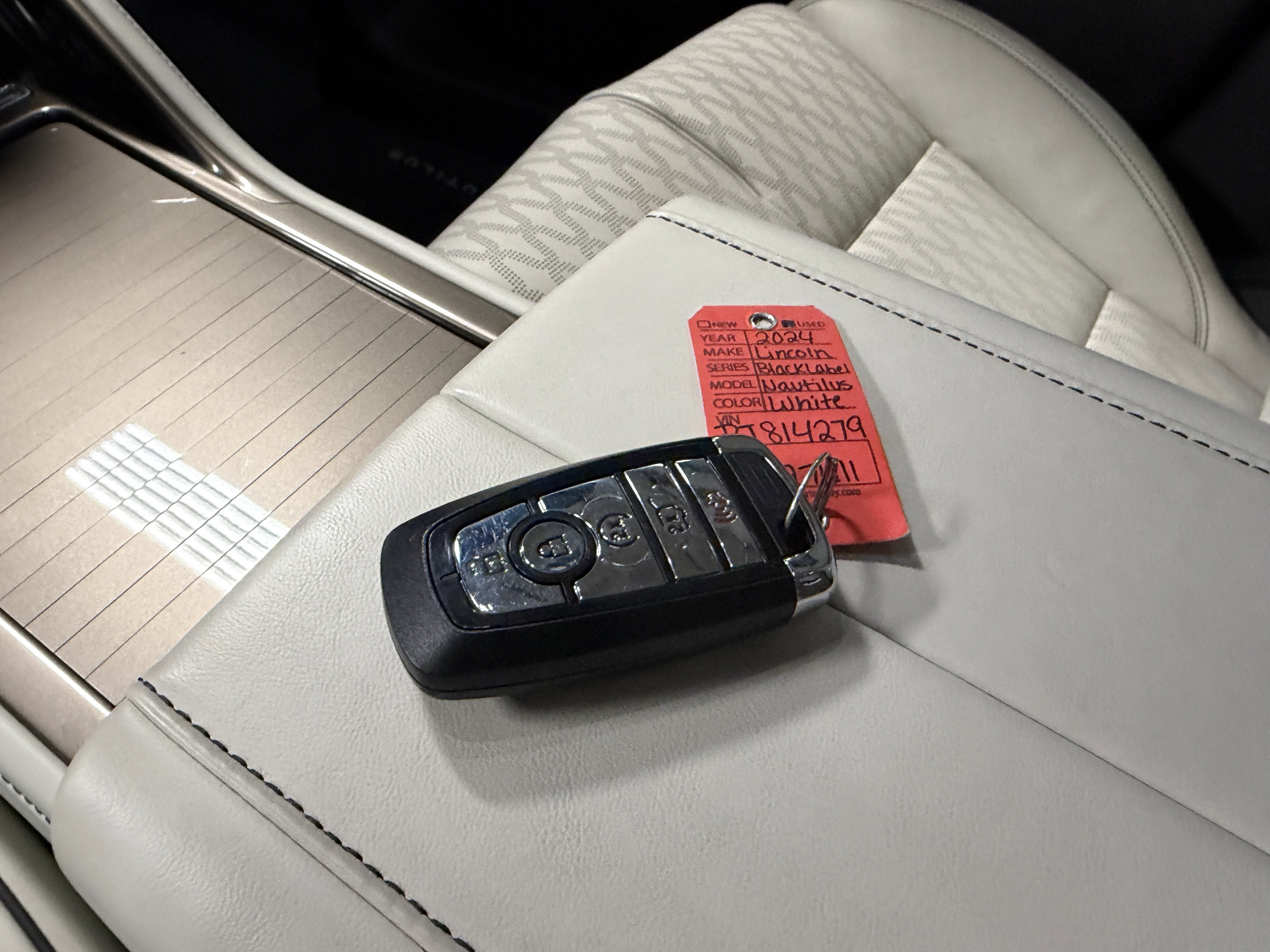 2024 Lincoln Nautilus Black Label