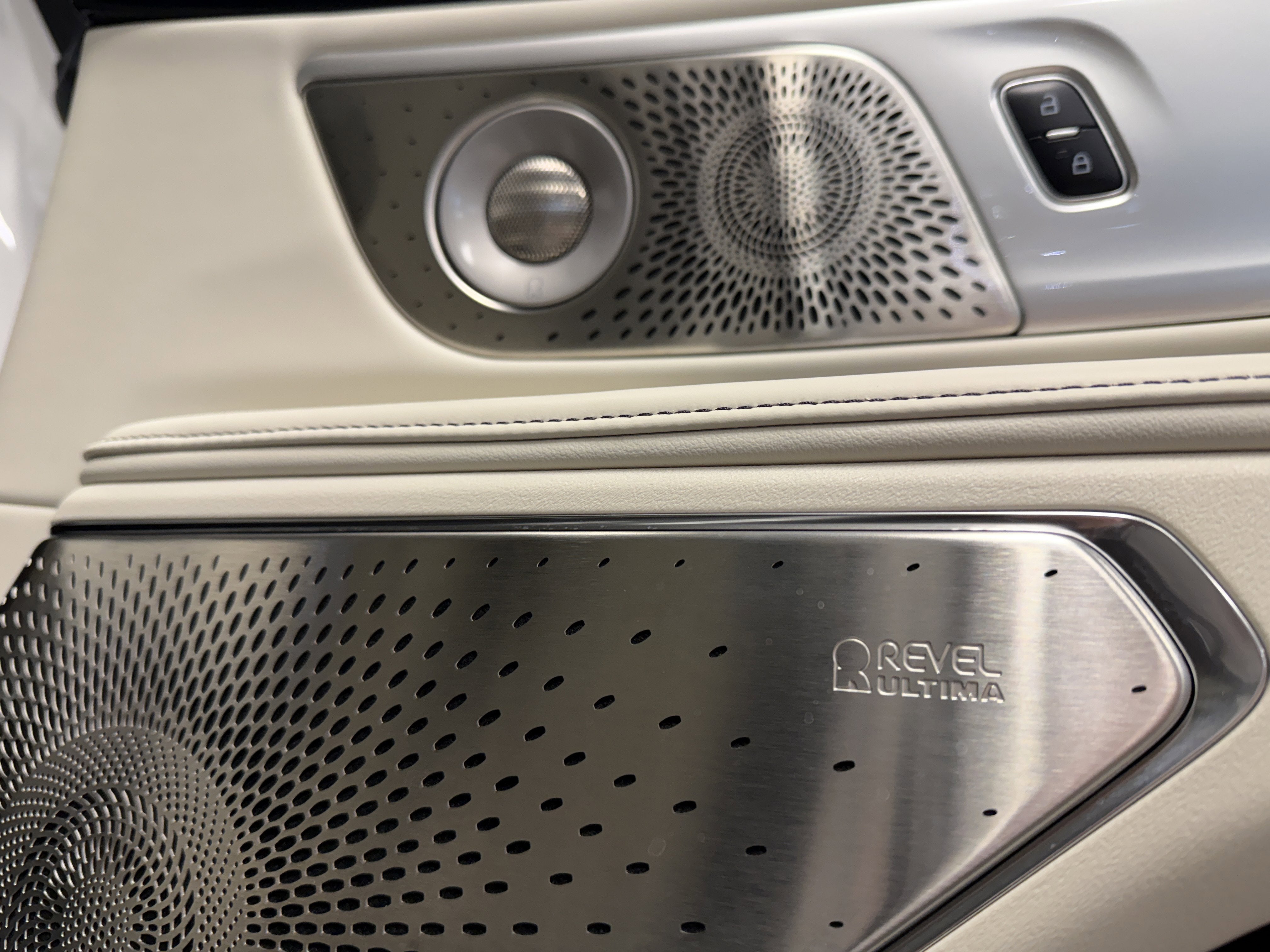 2024 Lincoln Nautilus Black Label