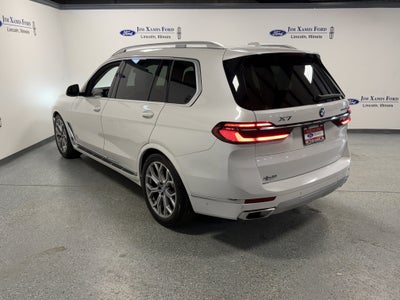 2025 BMW X7 xDrive40i