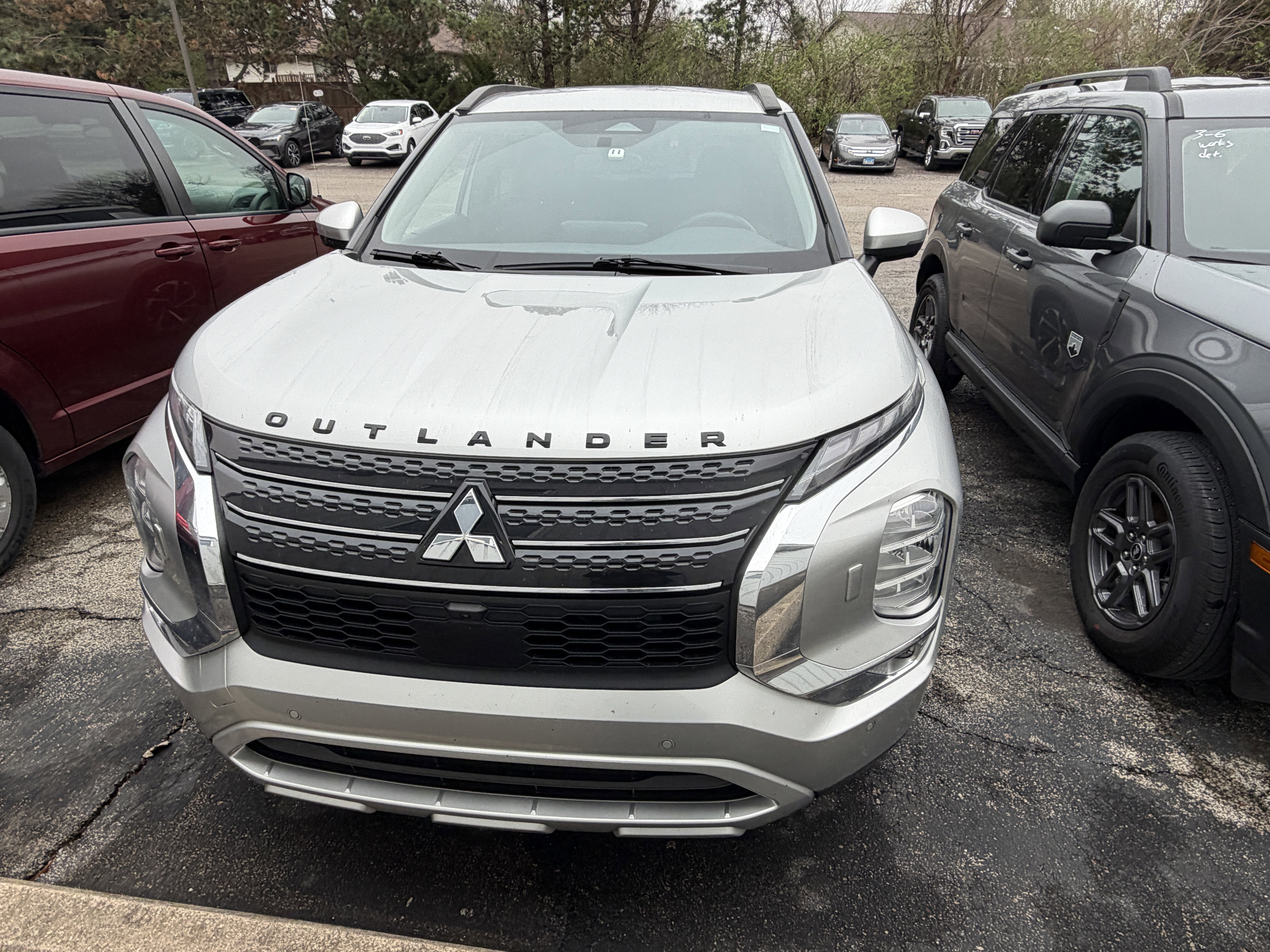 2024 Mitsubishi Outlander Base