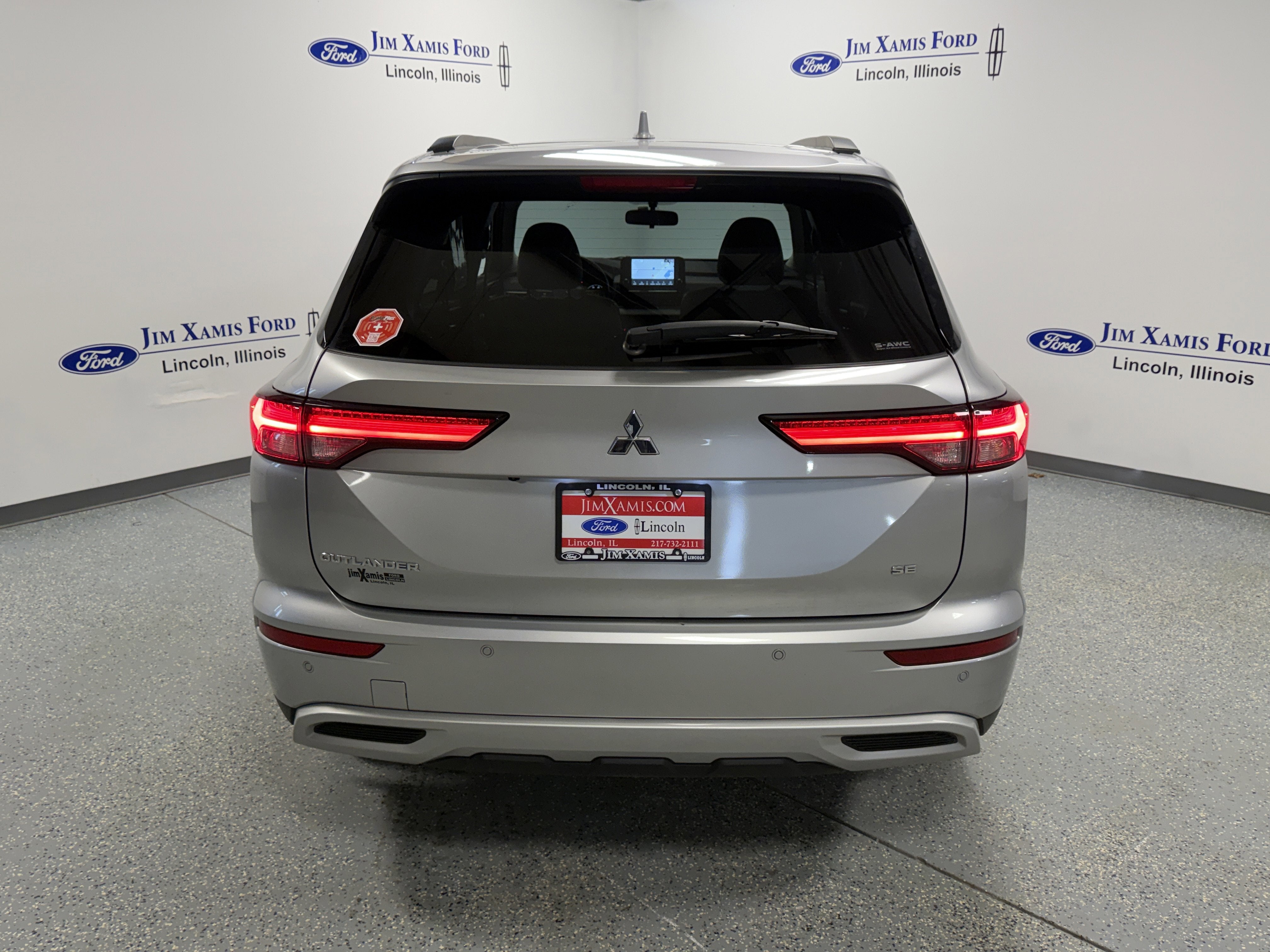 2024 Mitsubishi Outlander SE