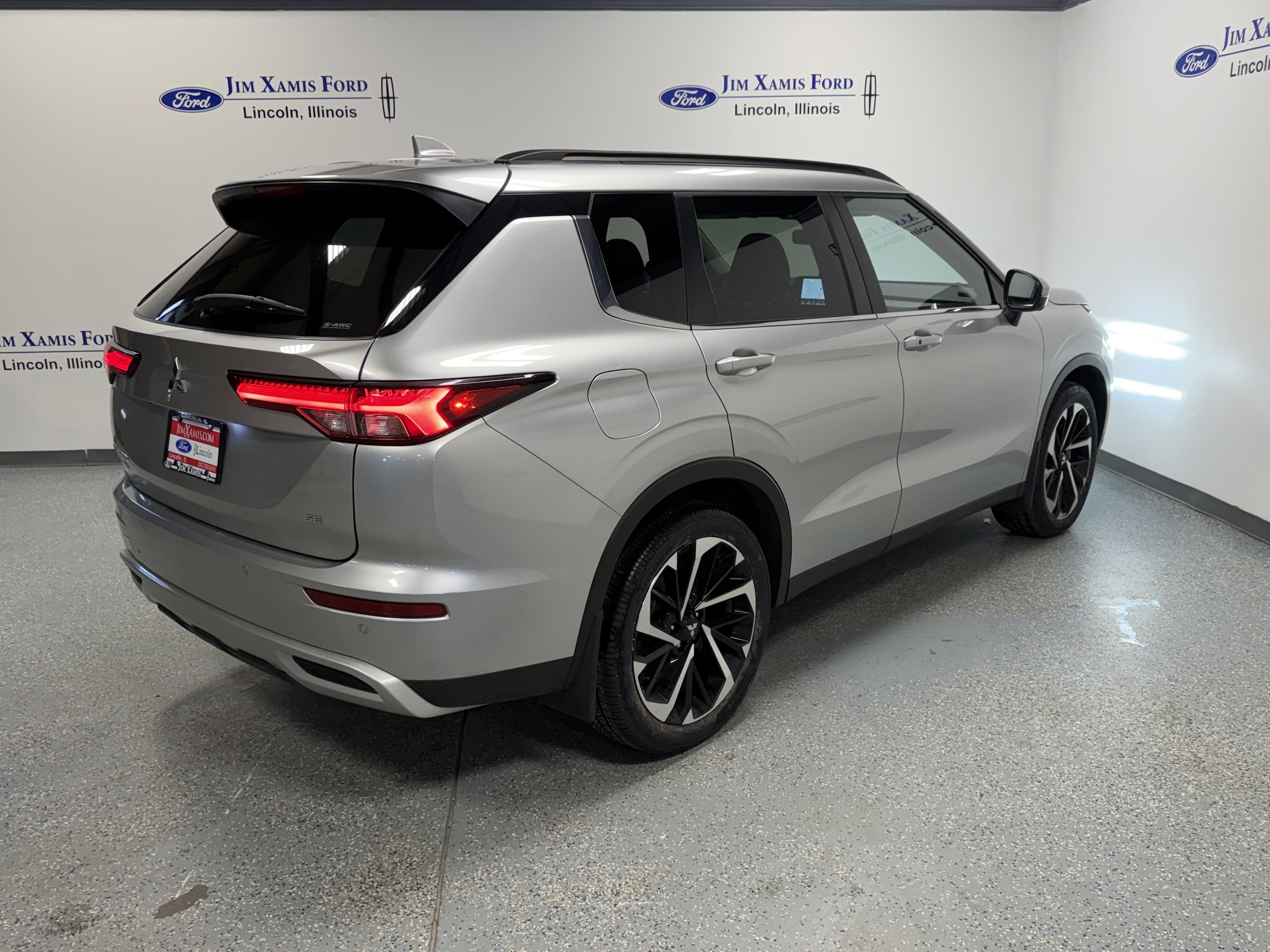 2024 Mitsubishi Outlander SE