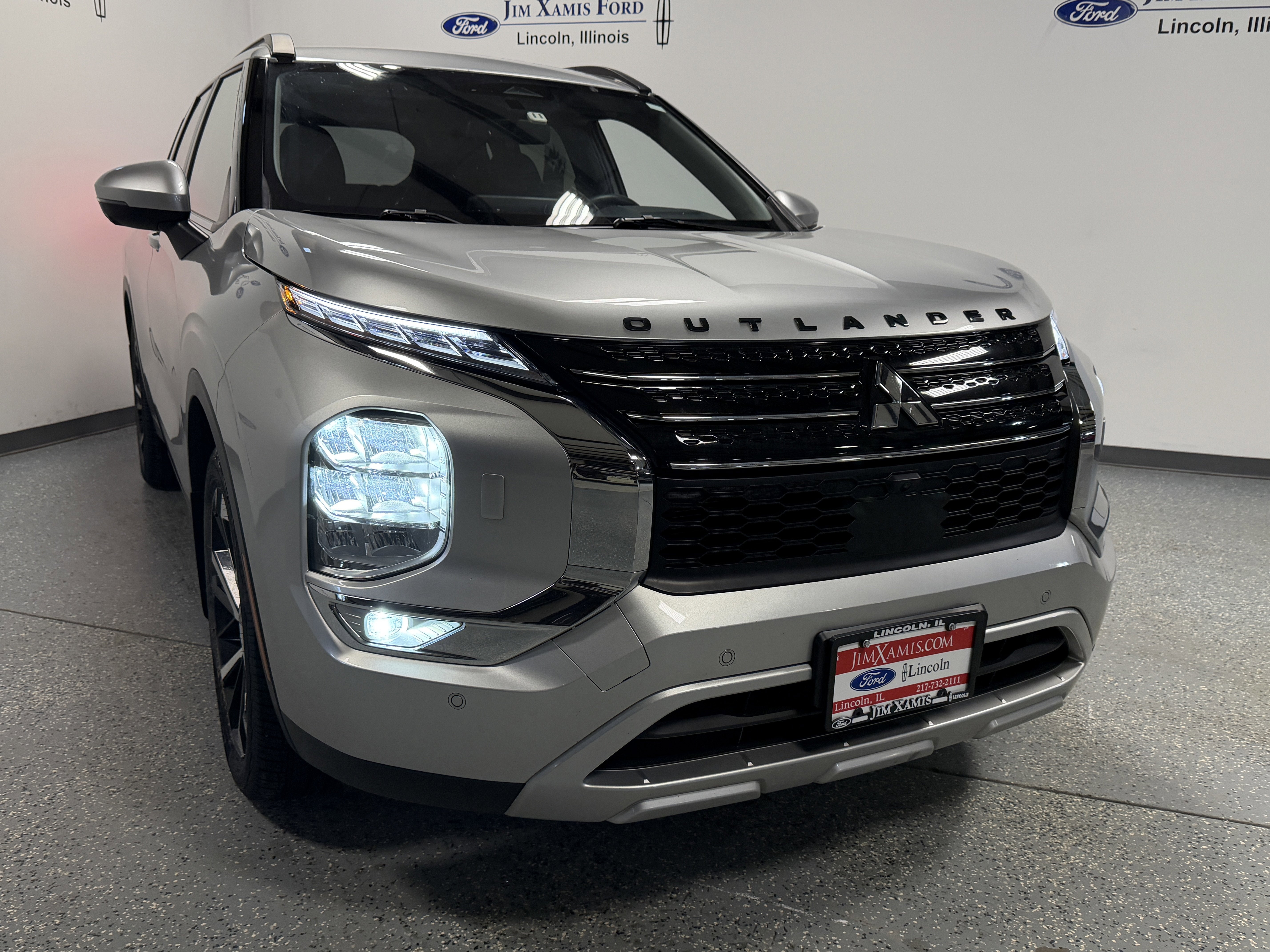 2024 Mitsubishi Outlander SE