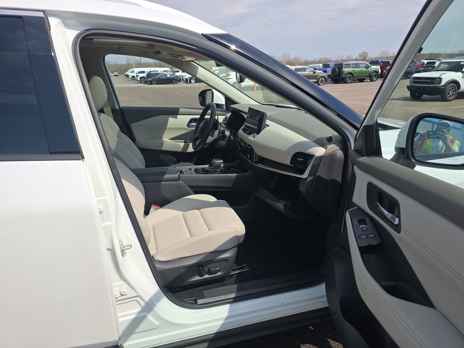 2025 Nissan Rogue SL