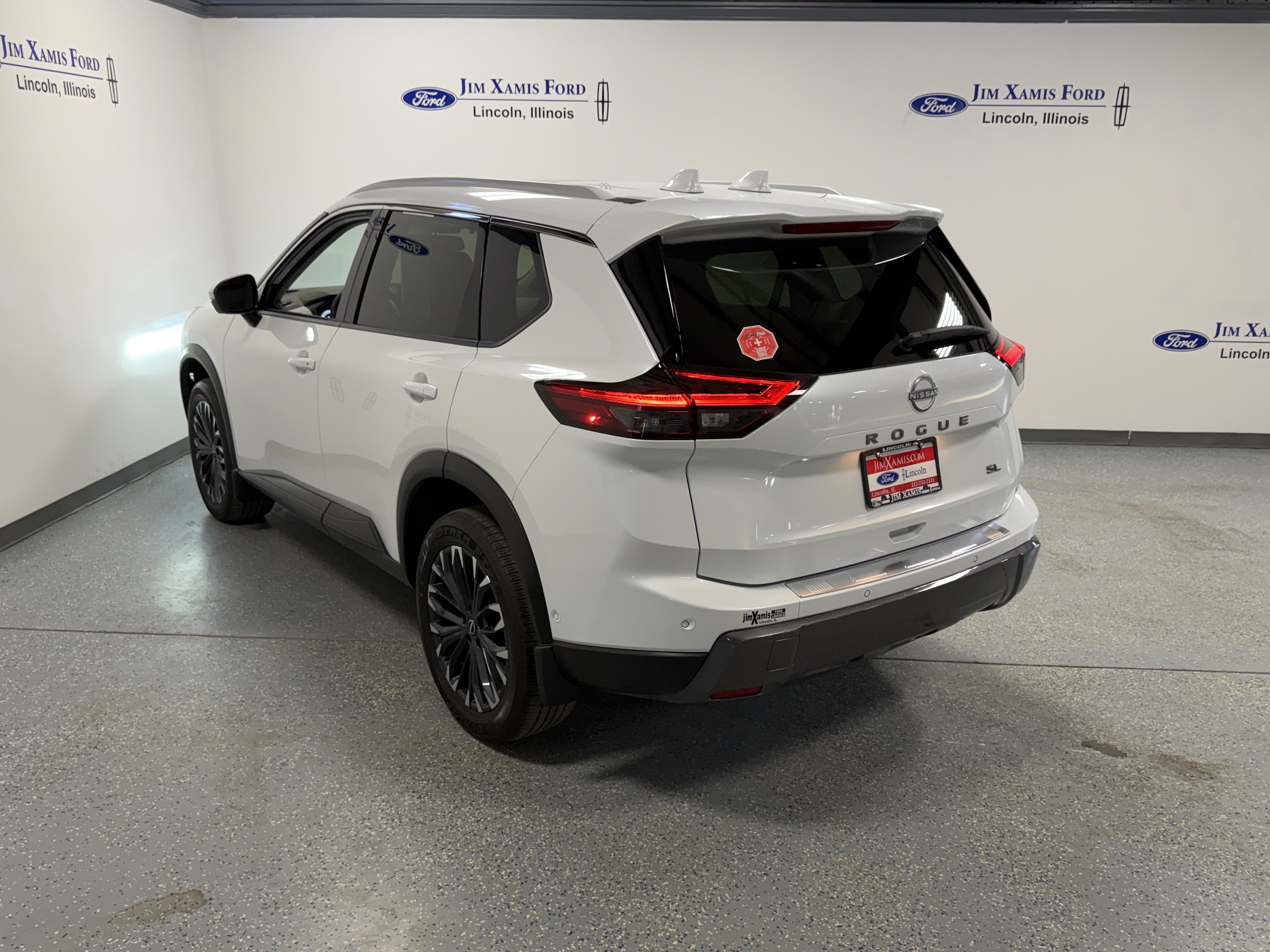 2025 Nissan Rogue SL