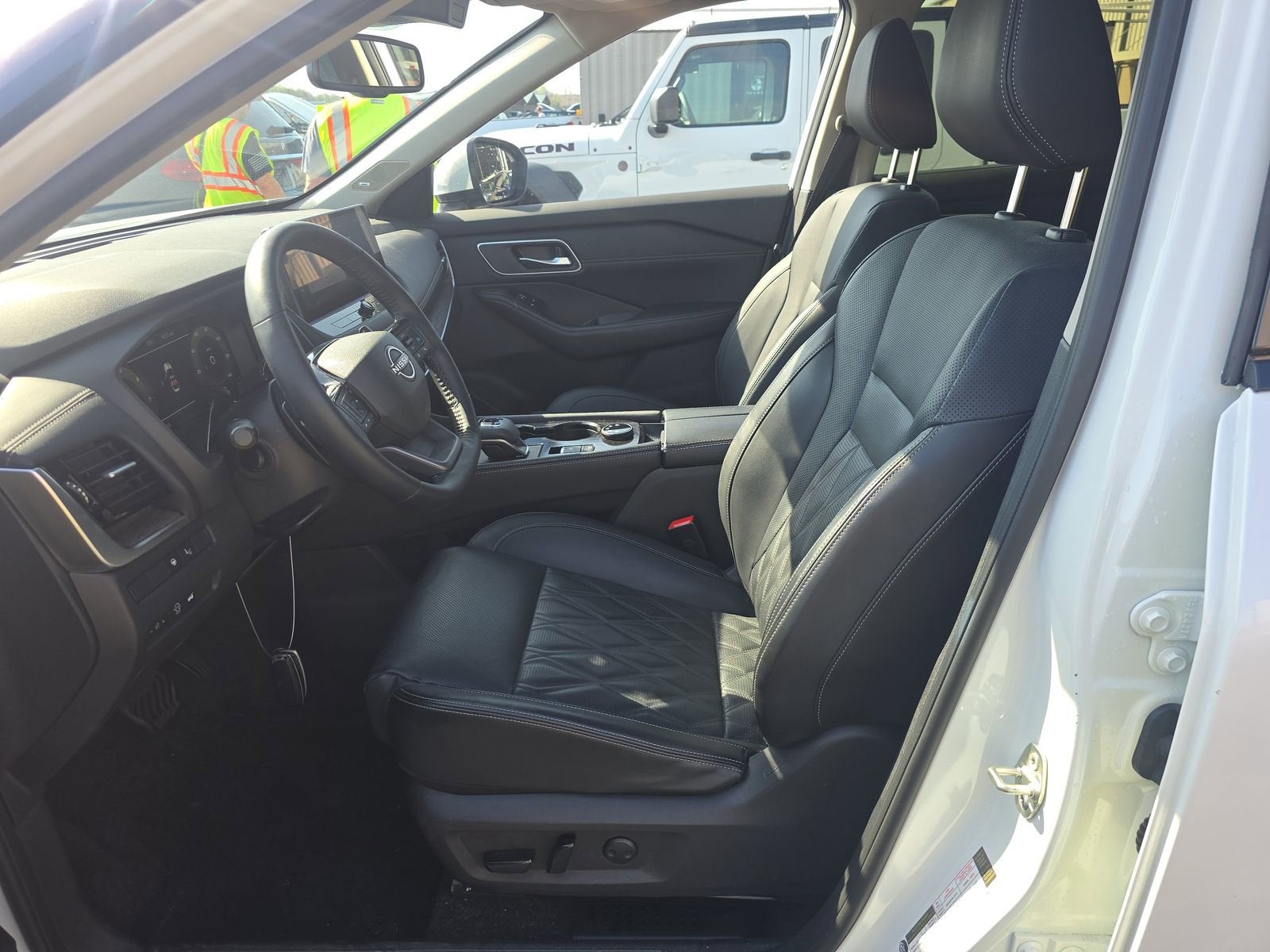 2025 Nissan Rogue Platinum