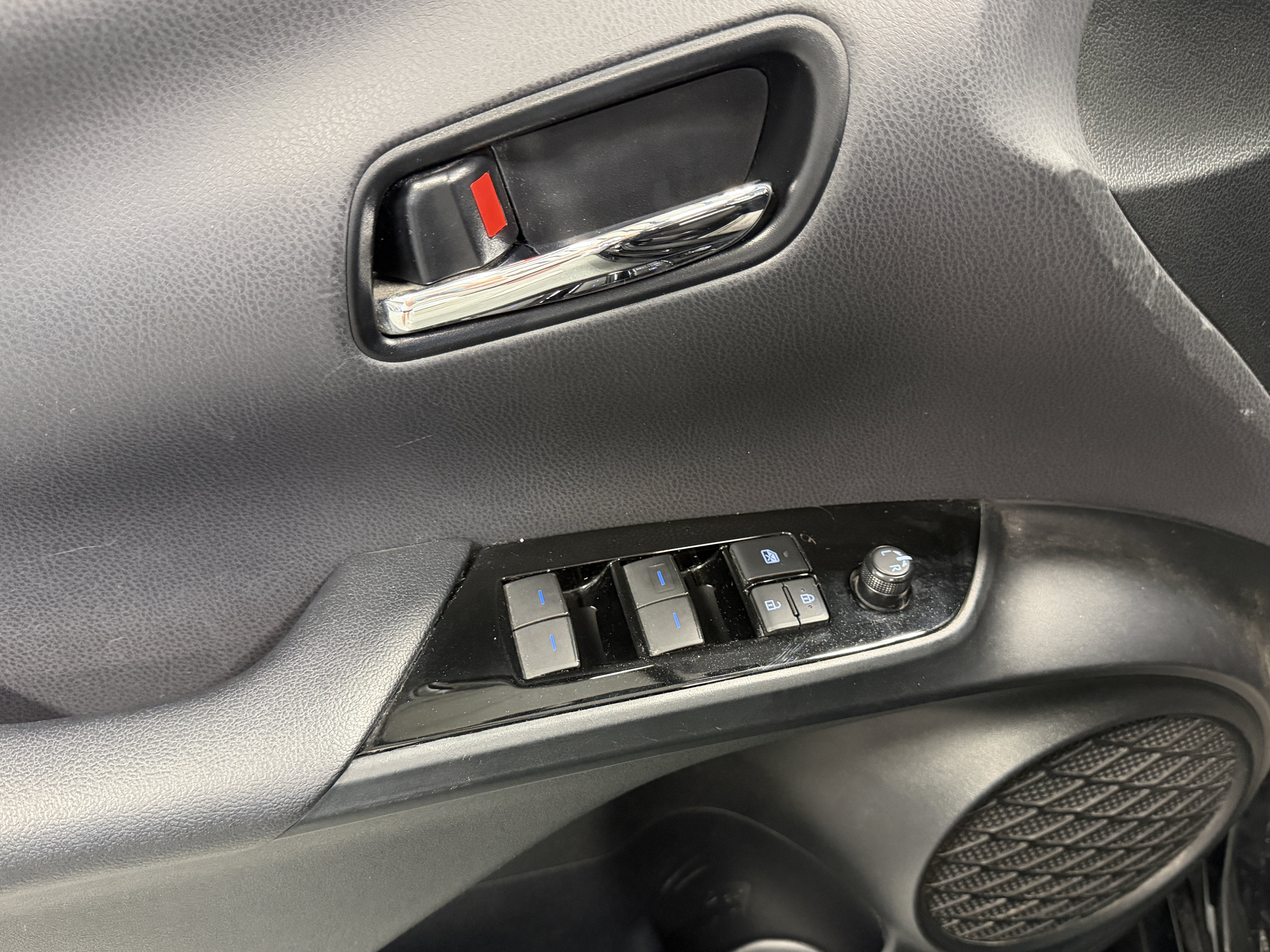 2019 Toyota Prius LE
