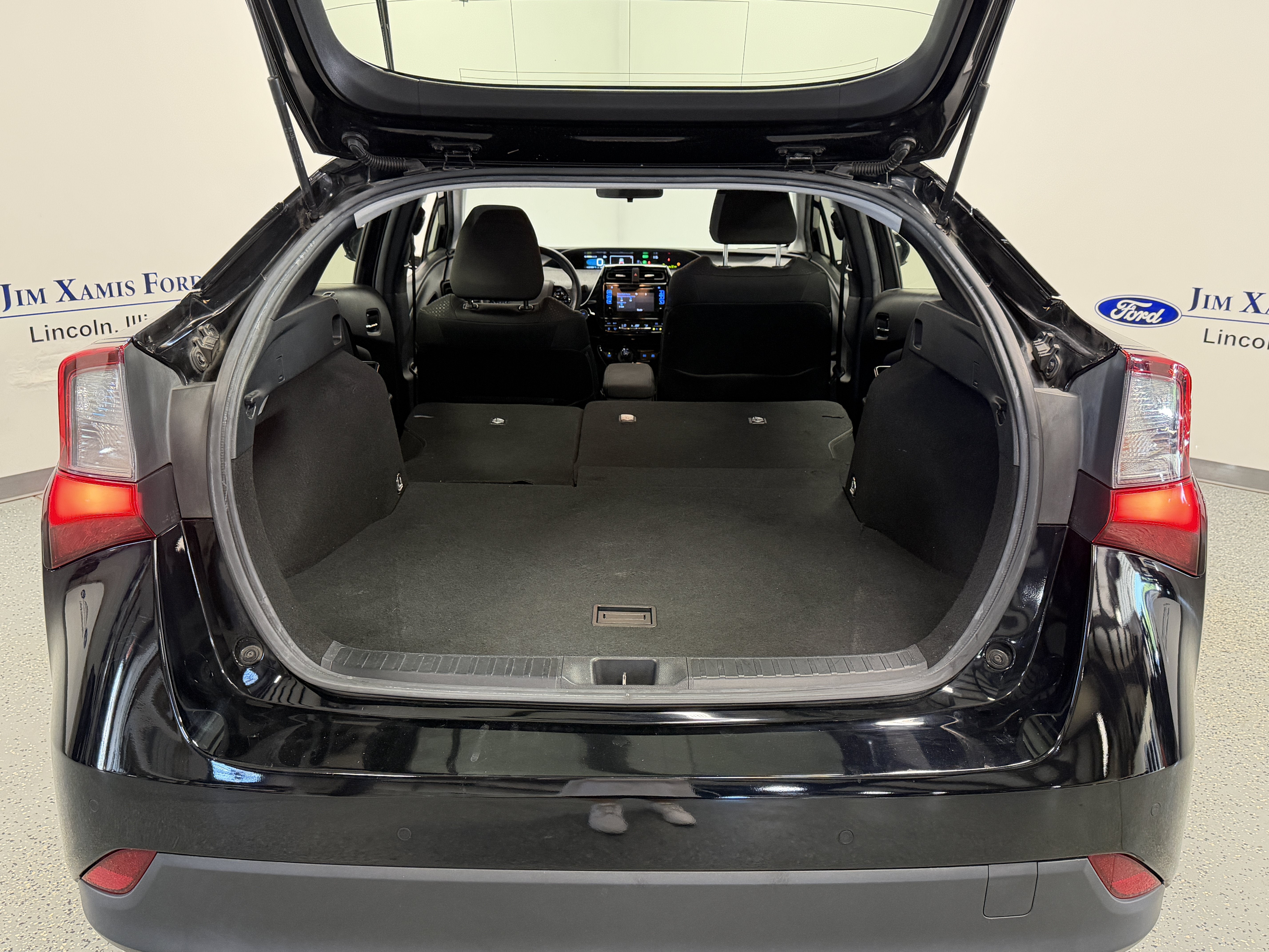 2019 Toyota Prius LE