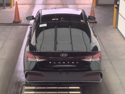 2025 Hyundai Elantra SE